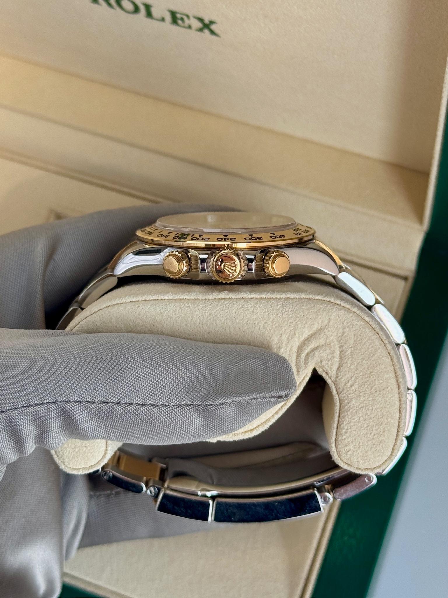 Rolex Daytona White Dial Yellow Gold Stainless Steel 40 Date: 2019 Style: 116503 In Excellent Condition In Beverly Hills, CA