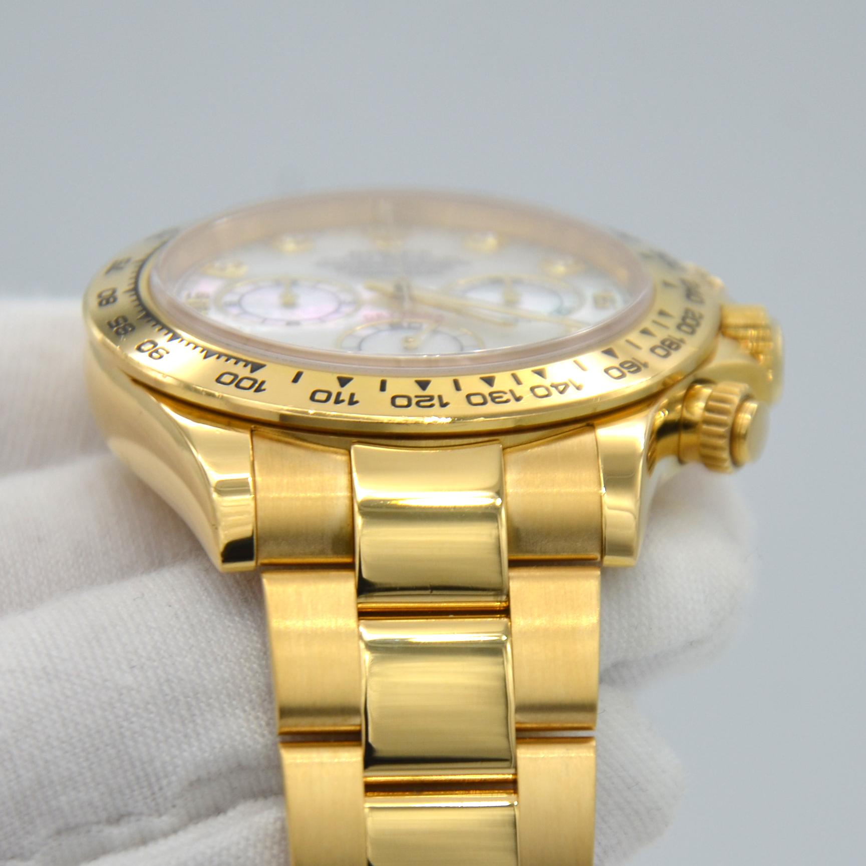 Rolex Daytona, White Mother of Pearl Diamond Dial In Excellent Condition For Sale In New York, NY