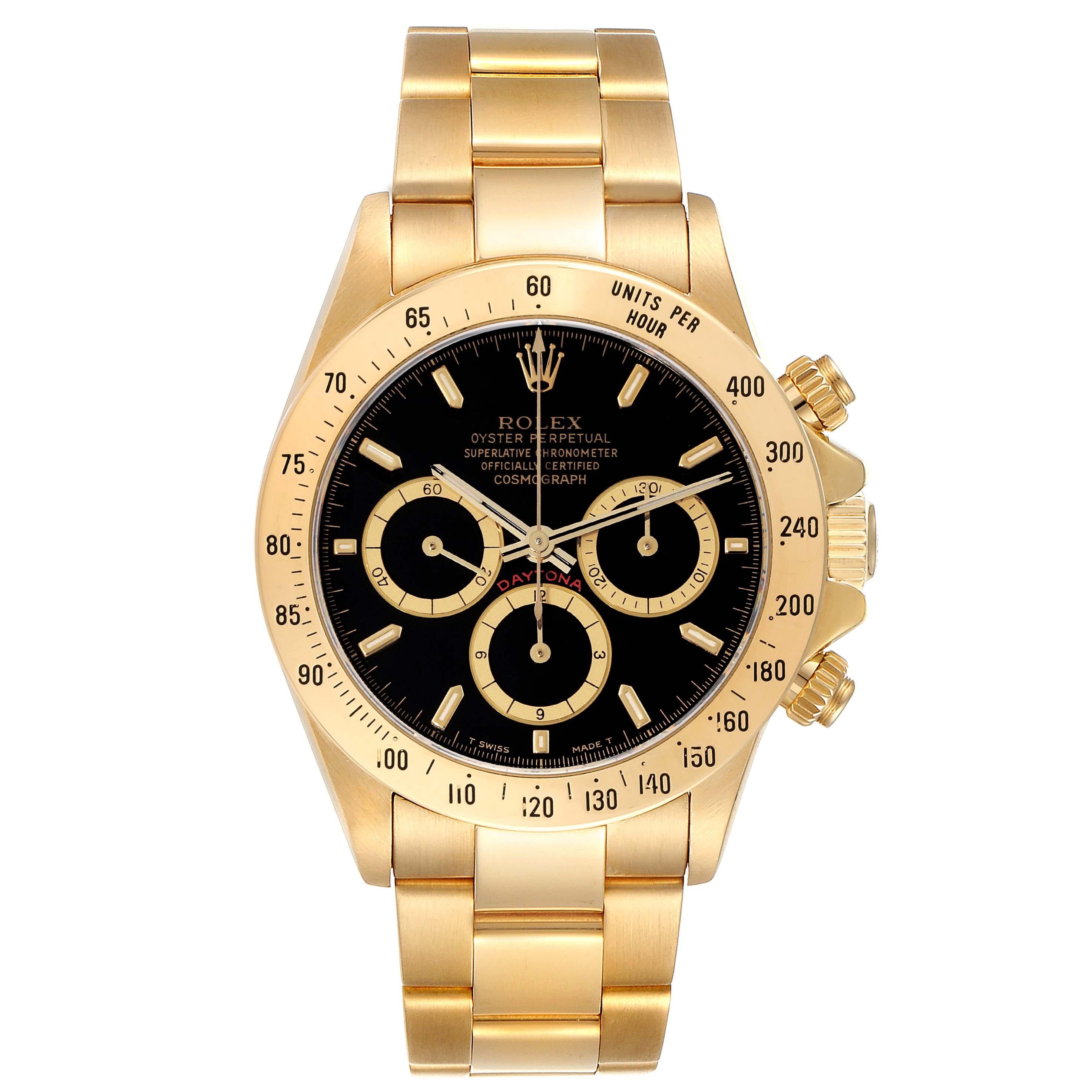 Rolex Daytona Yellow Gold Chronograph Mens Watch 16528. Mouvement à remontage automatique certifié chronomètre. Boîtier en or jaune 18 carats de 40,0 mm de diamètre. Boutons poussoirs spéciaux à visser. Couronne de remontage Triplock protégée par