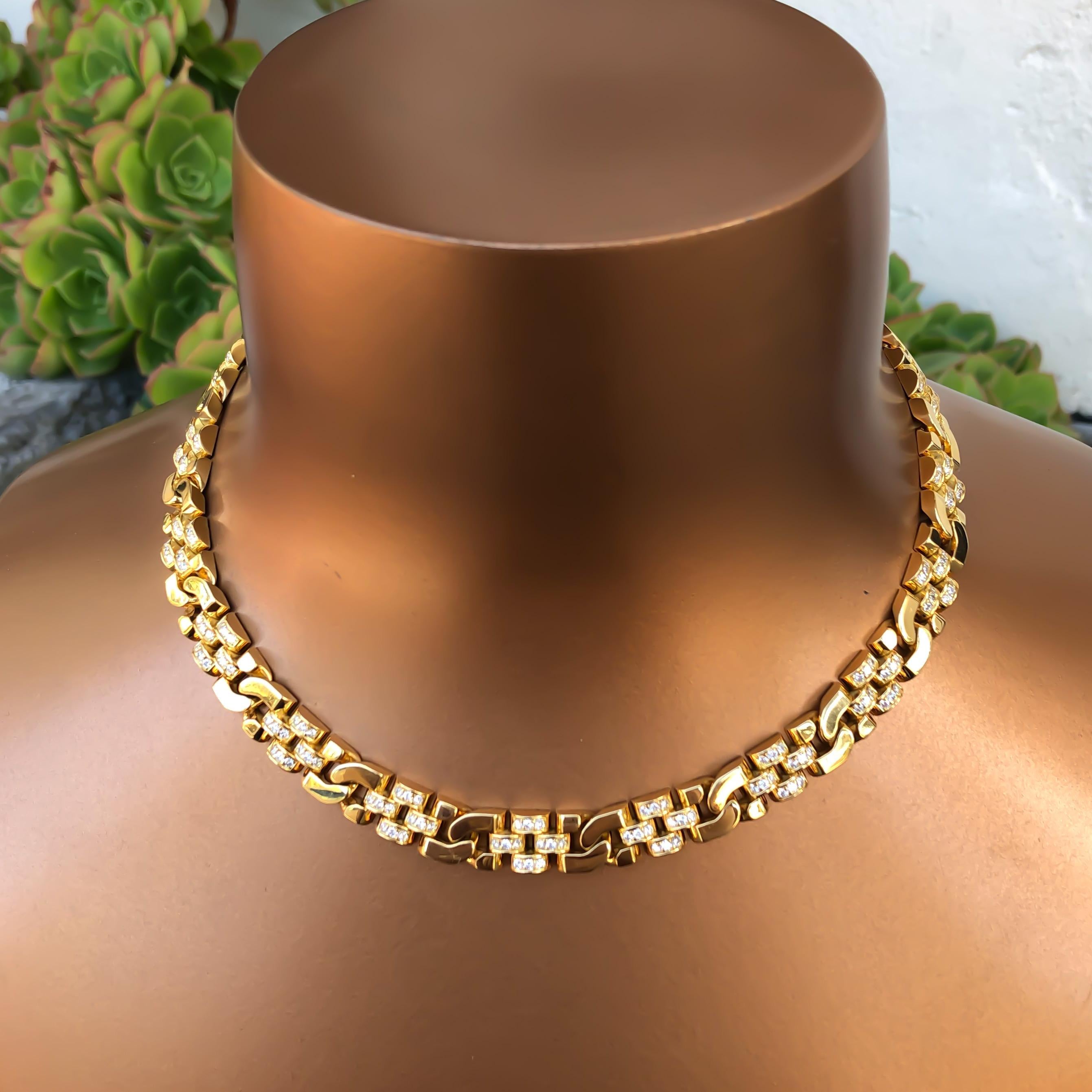 Important genuine Rolex lady's diamond collar necklace designed in solid 18 karat yellow gold. The necklace is a rare estate piece appraised for $24,800. It contains 240 premium round brilliant cut diamonds pave set in alternating polished links.