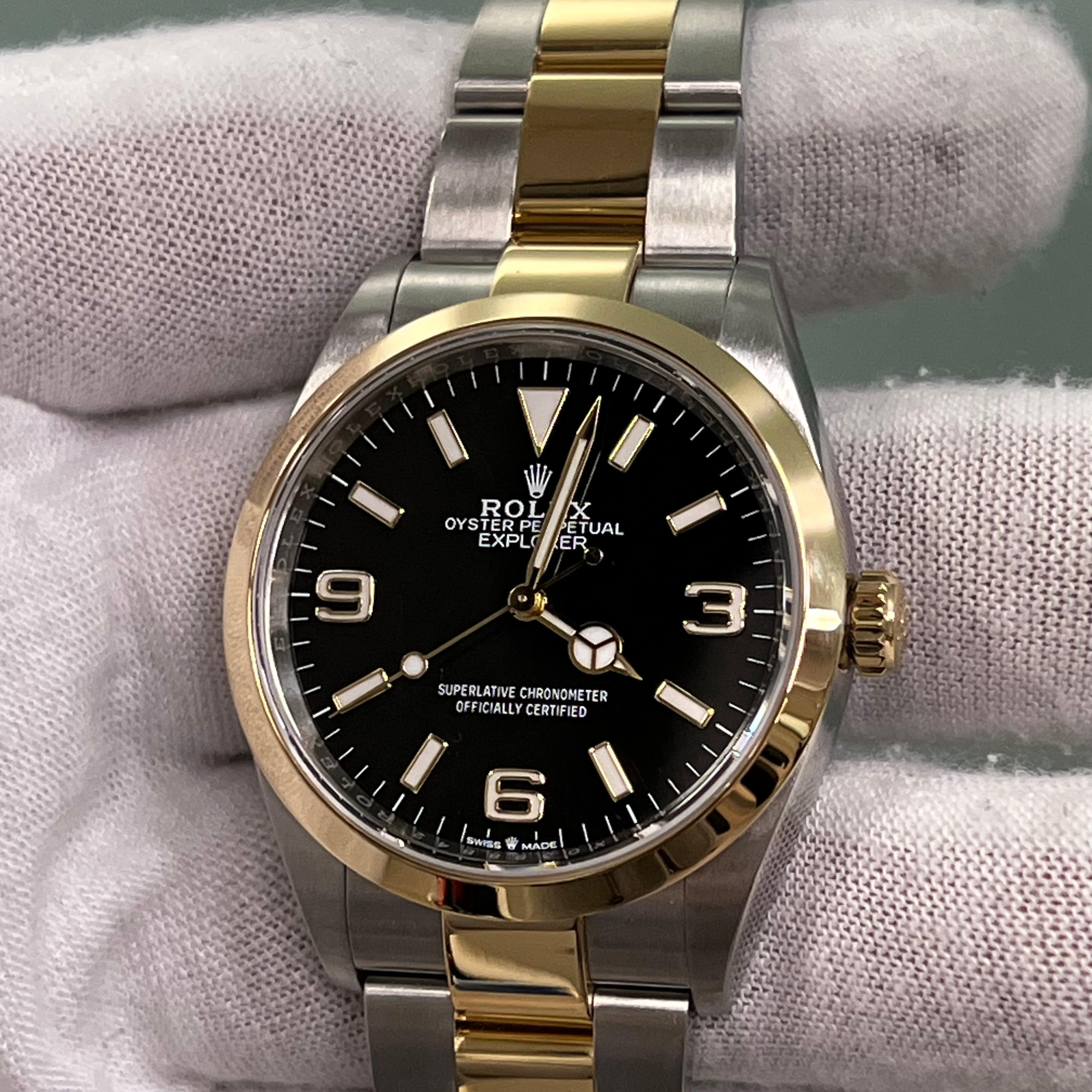 Rolex Explorer 124273 36 mm Schwarzes Zifferblatt 18K Gelbgold Edelstahl Box Papier 2022 im Angebot 4