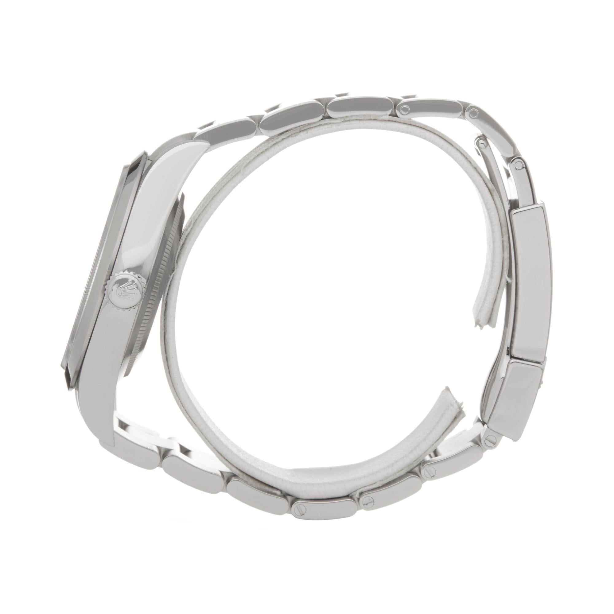 Rolex Explorer I, montre-bracelet en acier inoxydable 214270 Excellent état à Bishops Stortford, Hertfordshire