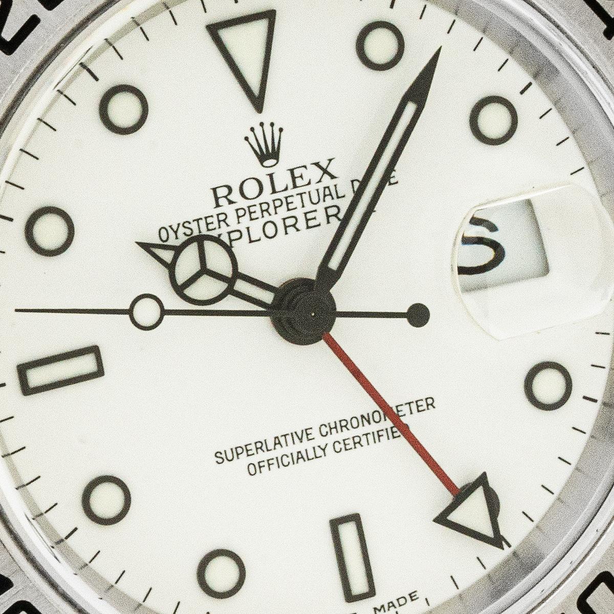 Rolex Explorer II 16570 Stainless Steel In Excellent Condition For Sale In London, GB