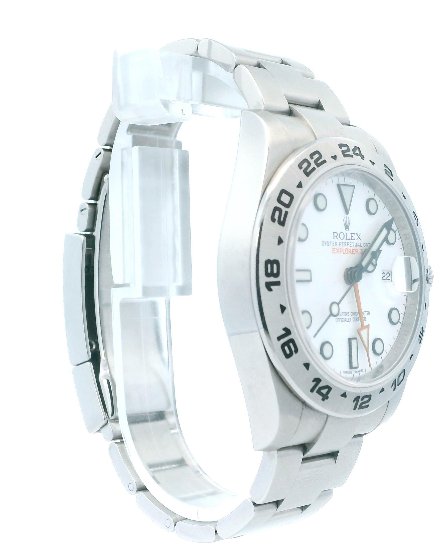 Montre Homme Rolex Oyster Perpetual Explorer II 216570. Boîtier en acier inoxydable de 42 mm. Lunette en acier inoxydable avec insert noir de 24 heures. Cadran blanc avec aiguilles et index Mercedes luminescents en acier noir. Affichage de la date
