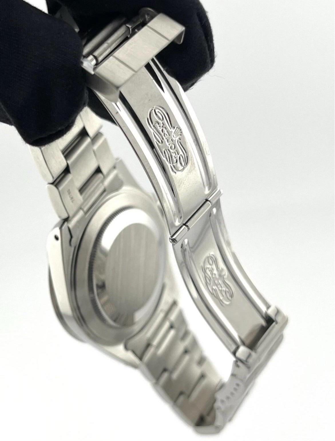 Rolex Explorer II 40mm 16570 Black Dial Stainless Steel GMT Date Mens Watch en vente 5