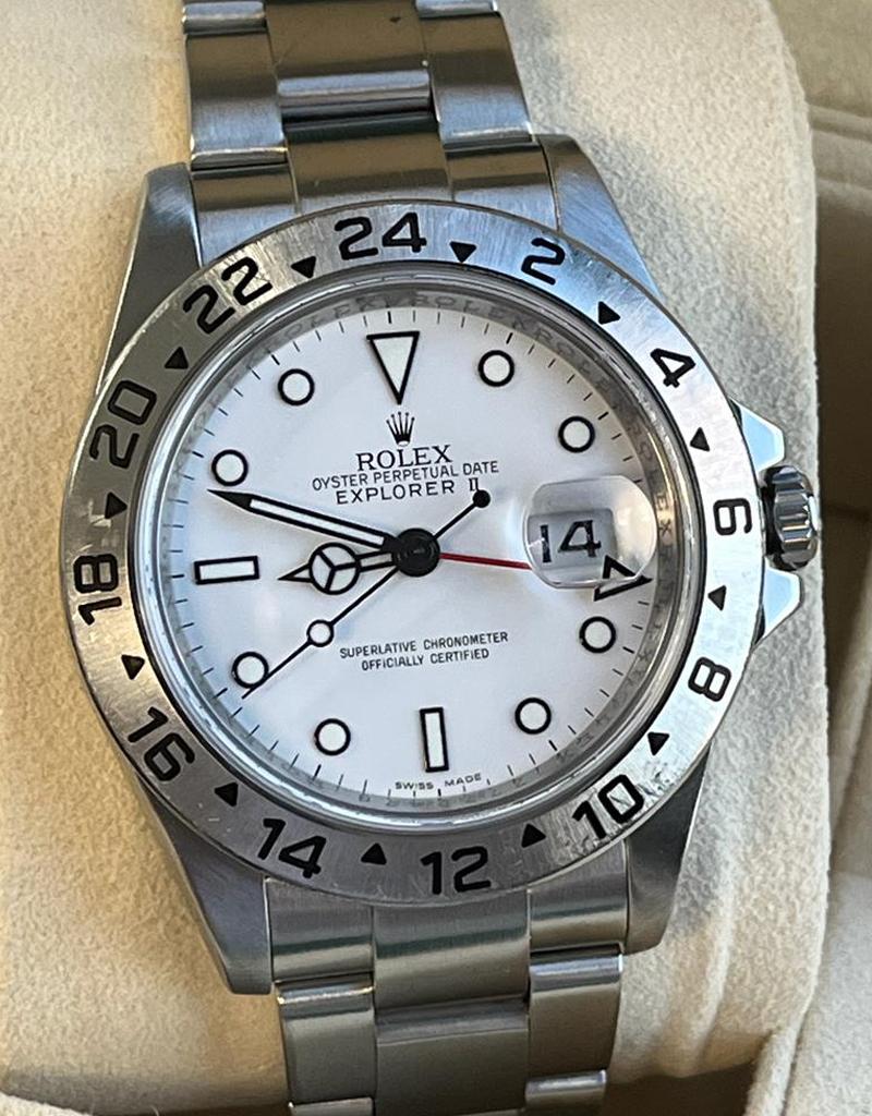 Rolex Explorer II 40mm White Polar Dial Stainless Steel Oyster Mens Watch 16570 In Good Condition For Sale In Aventura, FL