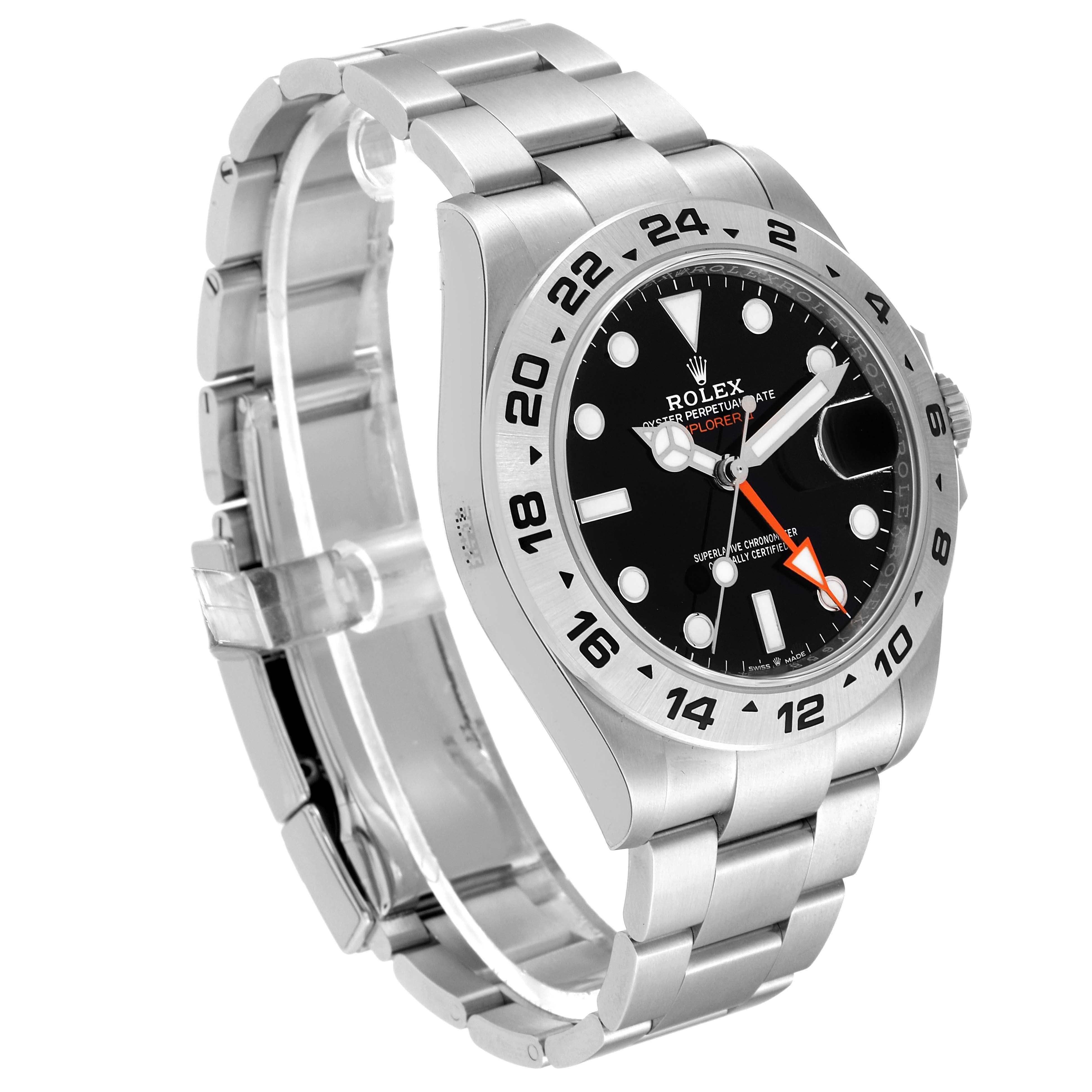 Rolex Explorer II 42mm Black Dial Steel Mens Watch 226570 Unworn en vente 4