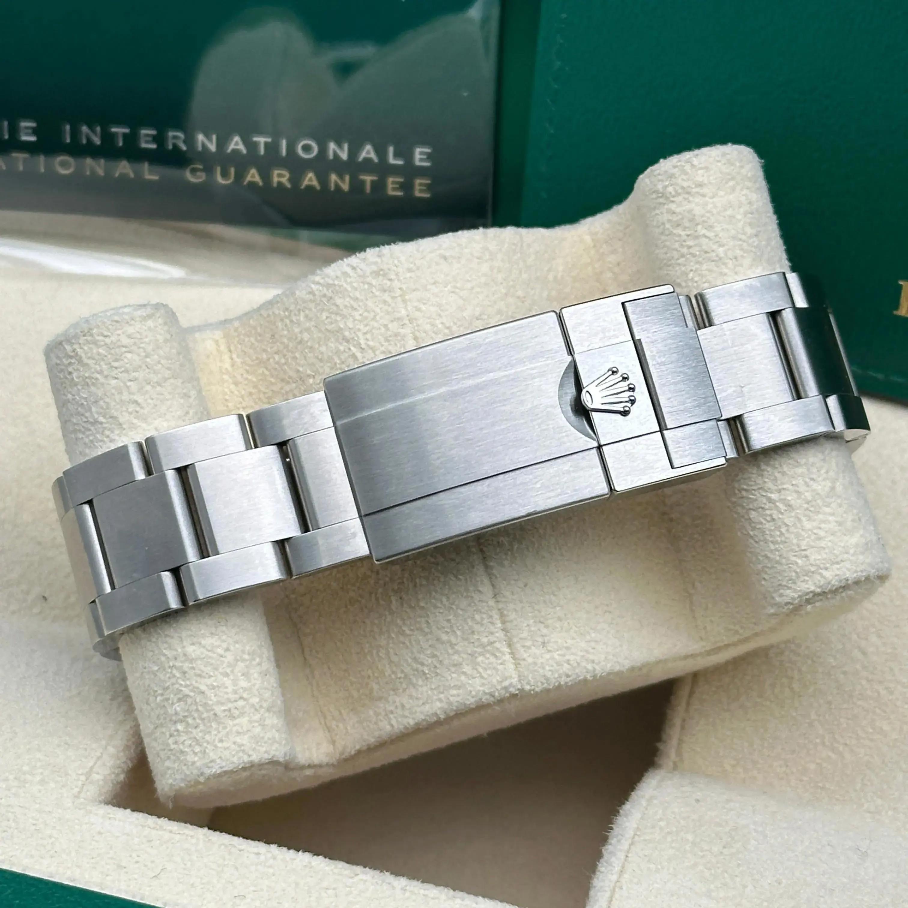 Rolex Explorer II GMT 42mm Acero Esfera Blanca Reloj Oyster Automático 226570 B&P en venta 4