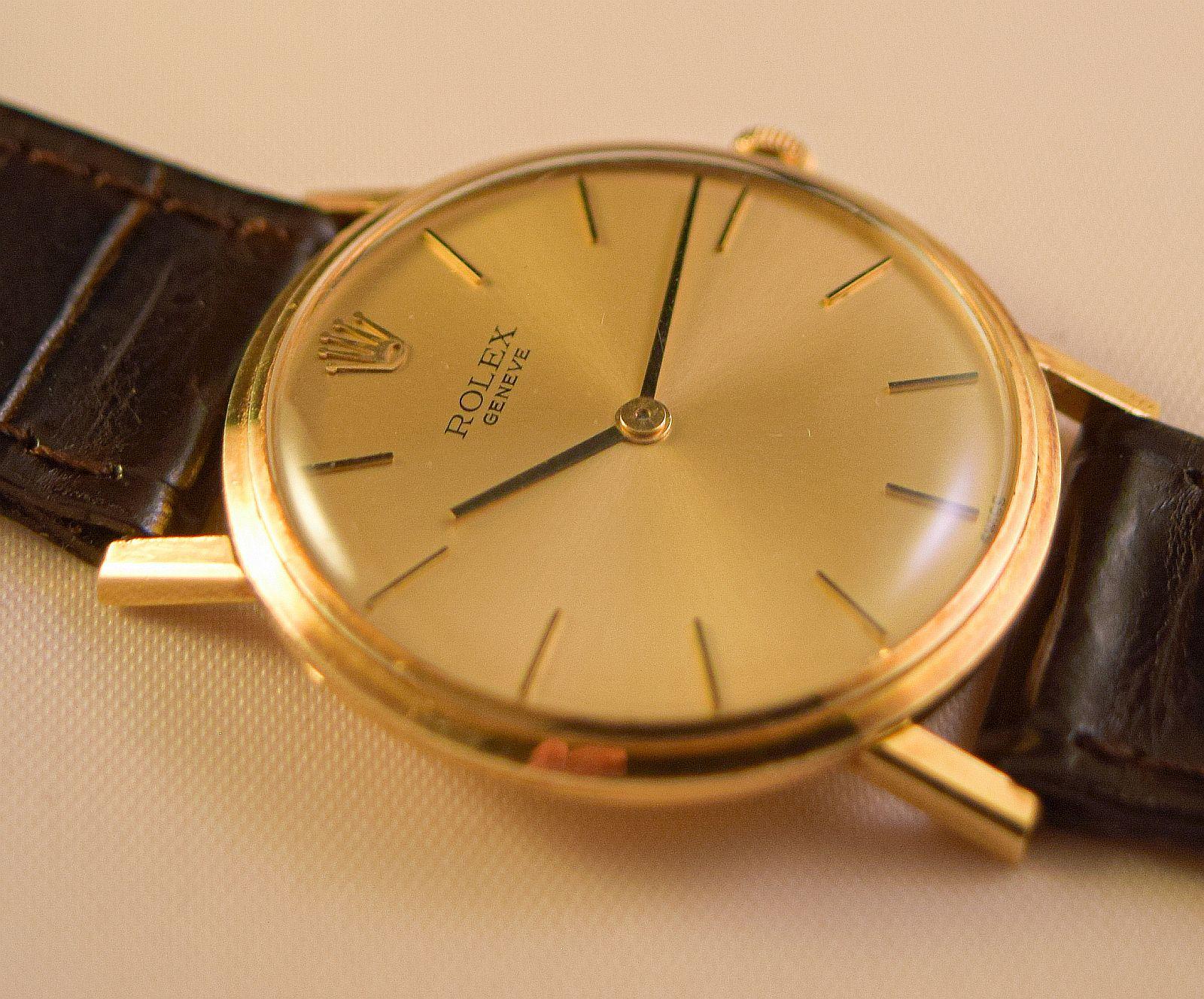 Rolex Geneve a very elegant 18 karat extra slim watch For Sale 4