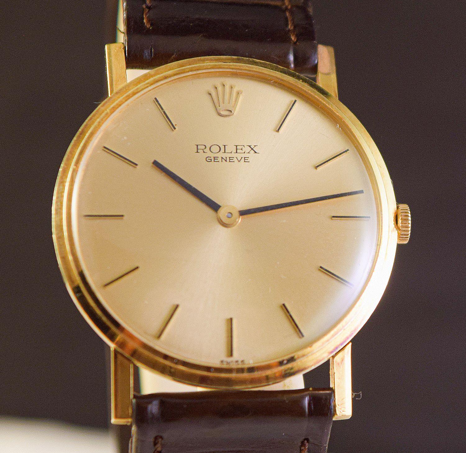Rolex Geneve une montre très élégante et extra fine en or 18 carats en vente 3