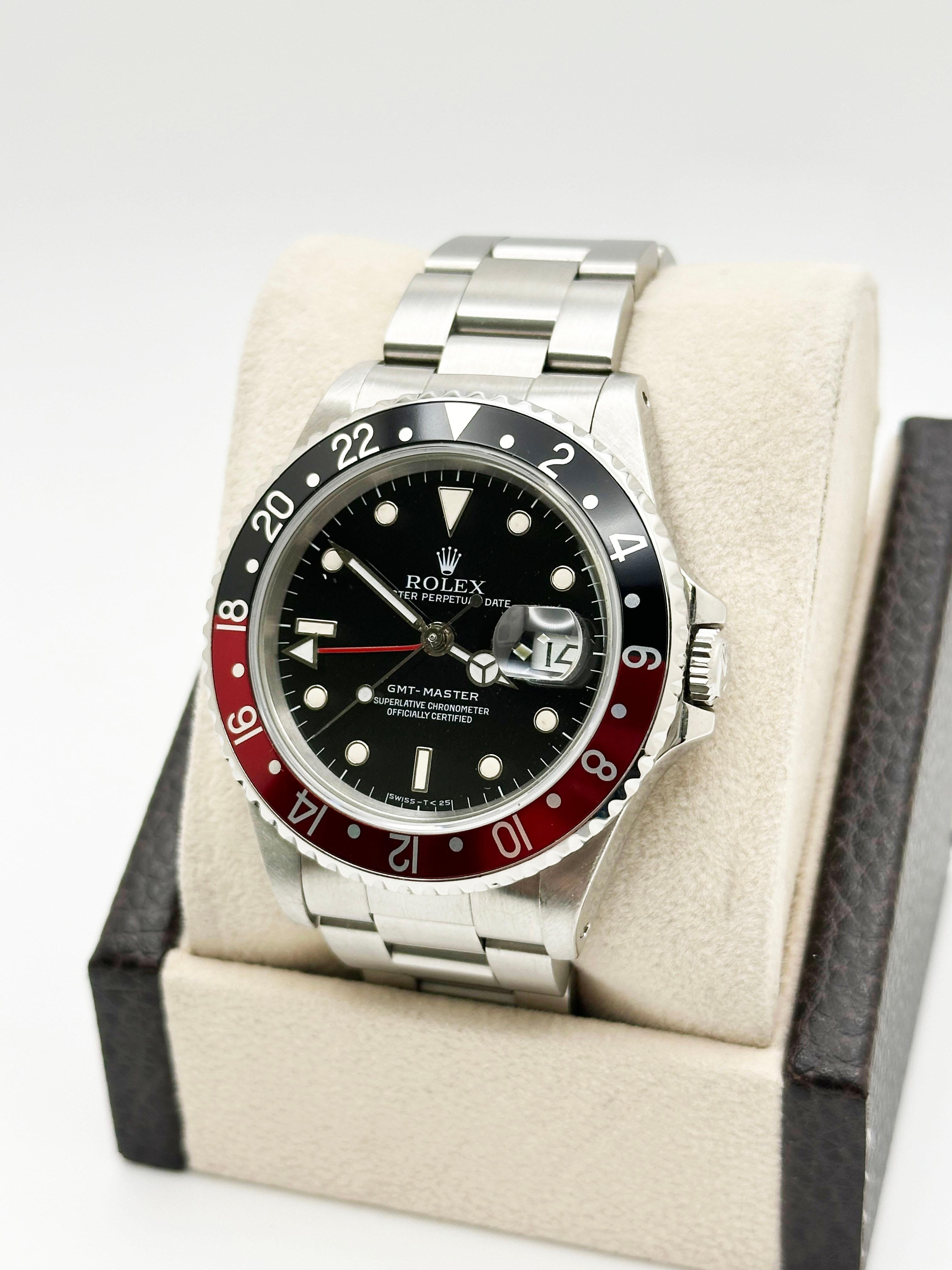 Rolex GMT Master 16700 Coke Red and Black Stainless Steel Box Papers 40mm in vendita 2