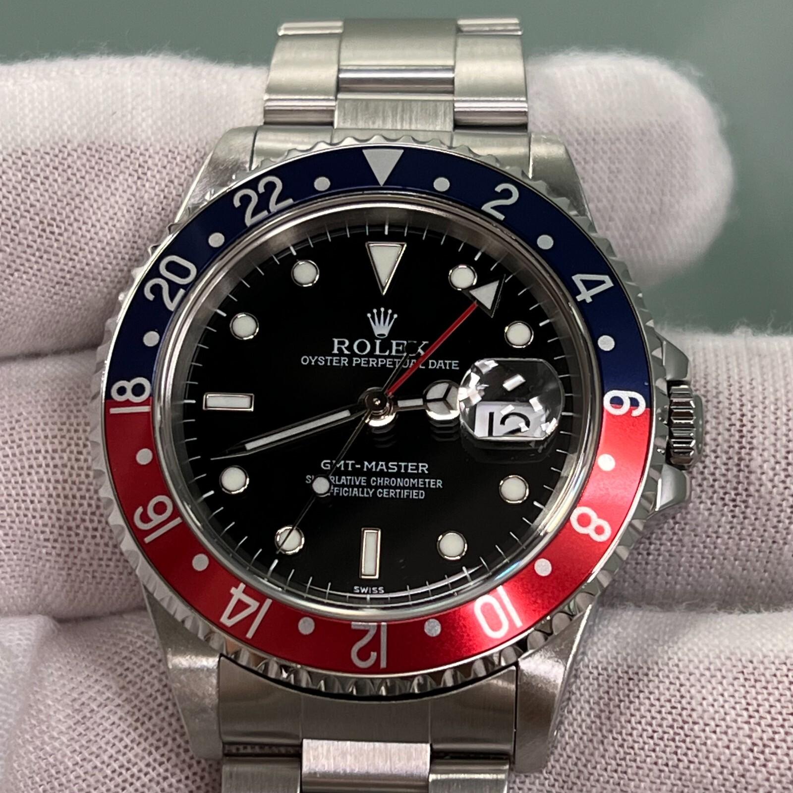 Rolex GMT Master 16700 Pepsi Red Blue Stainless Steel Box Paper 40mm In condizioni ottime a San Diego, CA