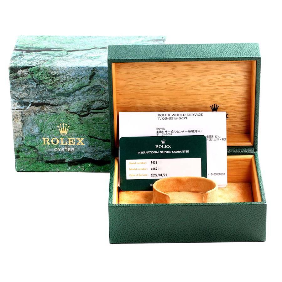 Rolex GMT Master 18K Gelbgold Schwarzes Zifferblatt Herrenuhr 16718 Box Service Karte im Angebot 9