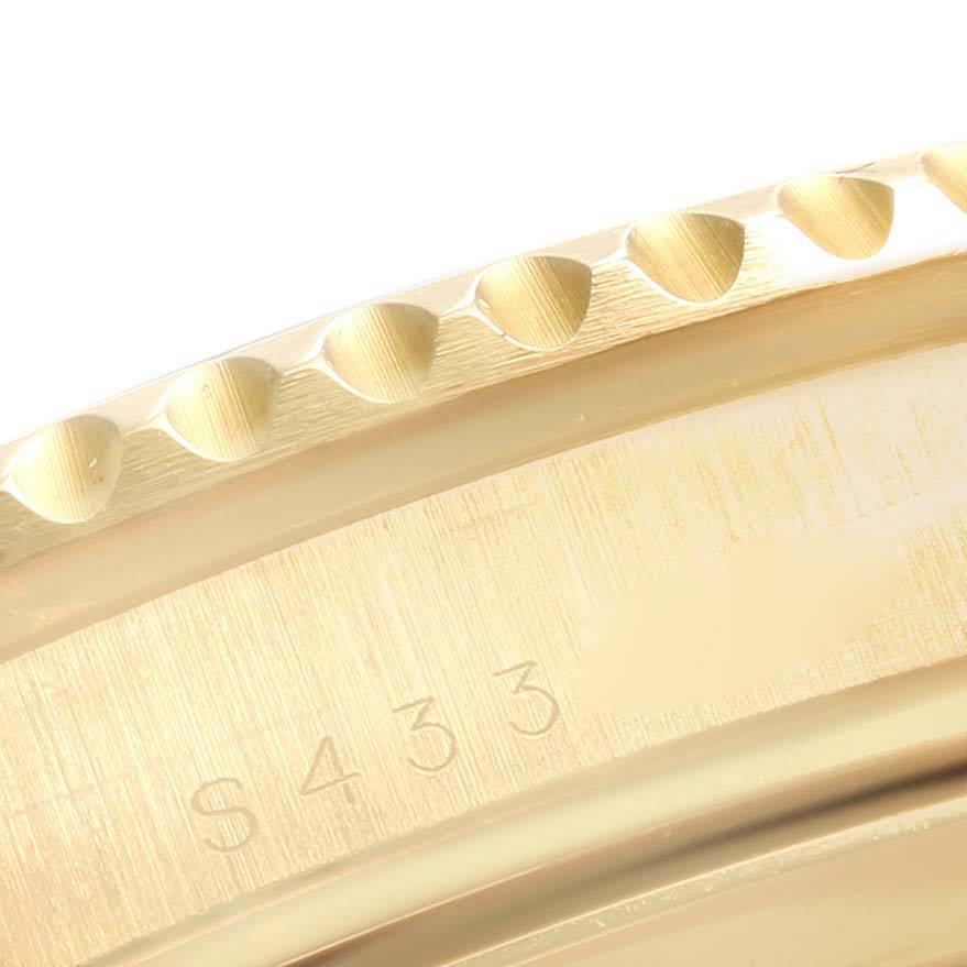 Rolex GMT Master 18K Gelbgold Schwarzes Zifferblatt Herrenuhr 16718 Box Service Karte im Angebot 5