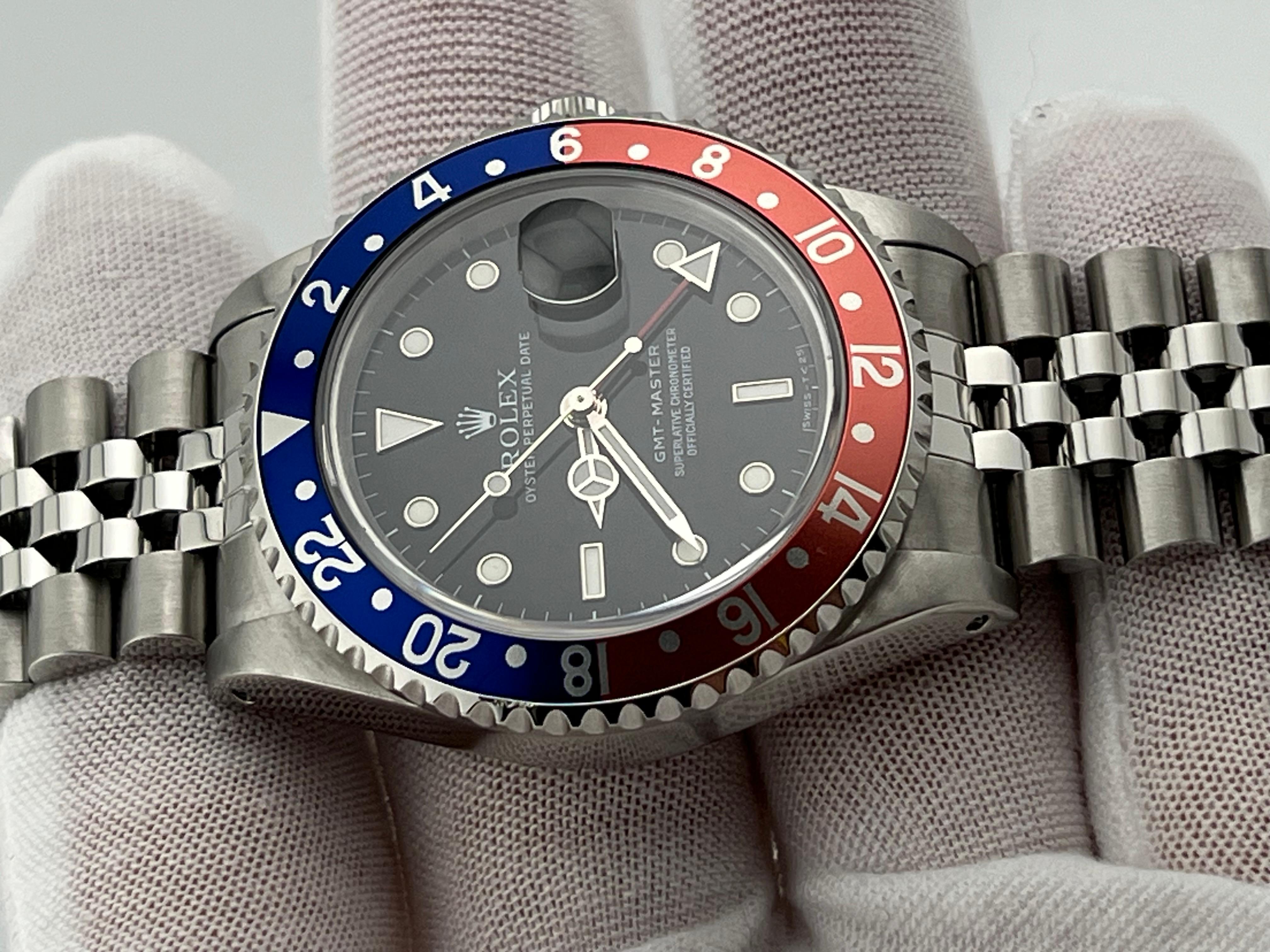 Número de estilo: 16700



De serie: N436***



Año: 1991

 

Model No: Rolex GMT Master 

 

Material de la caja: Acero inoxidable 

 

Brazalete: Brazalete jubilar de acero inoxidable

  

Bisel: 