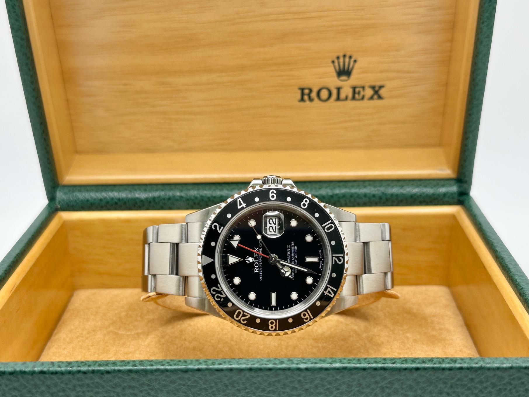 Rolex GMT-Master II 16710 Black Stainless Steel Box Paper 40mm 2003 In Excellent Condition For Sale In San Diego, CA