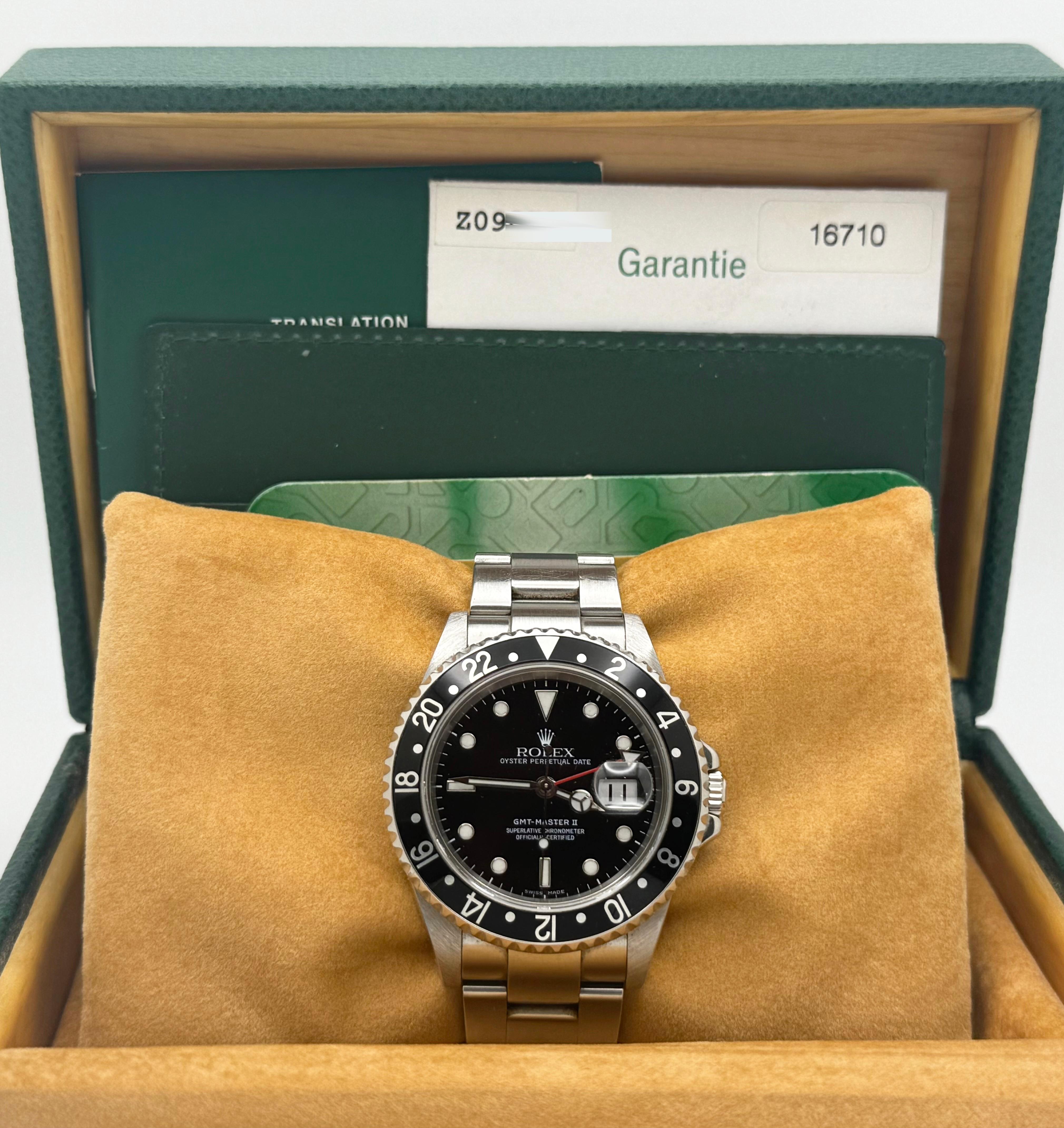 Rolex GMT-Master II 16710 Black Stainless Steel Box Paper 40mm 2006 In Excellent Condition For Sale In San Diego, CA