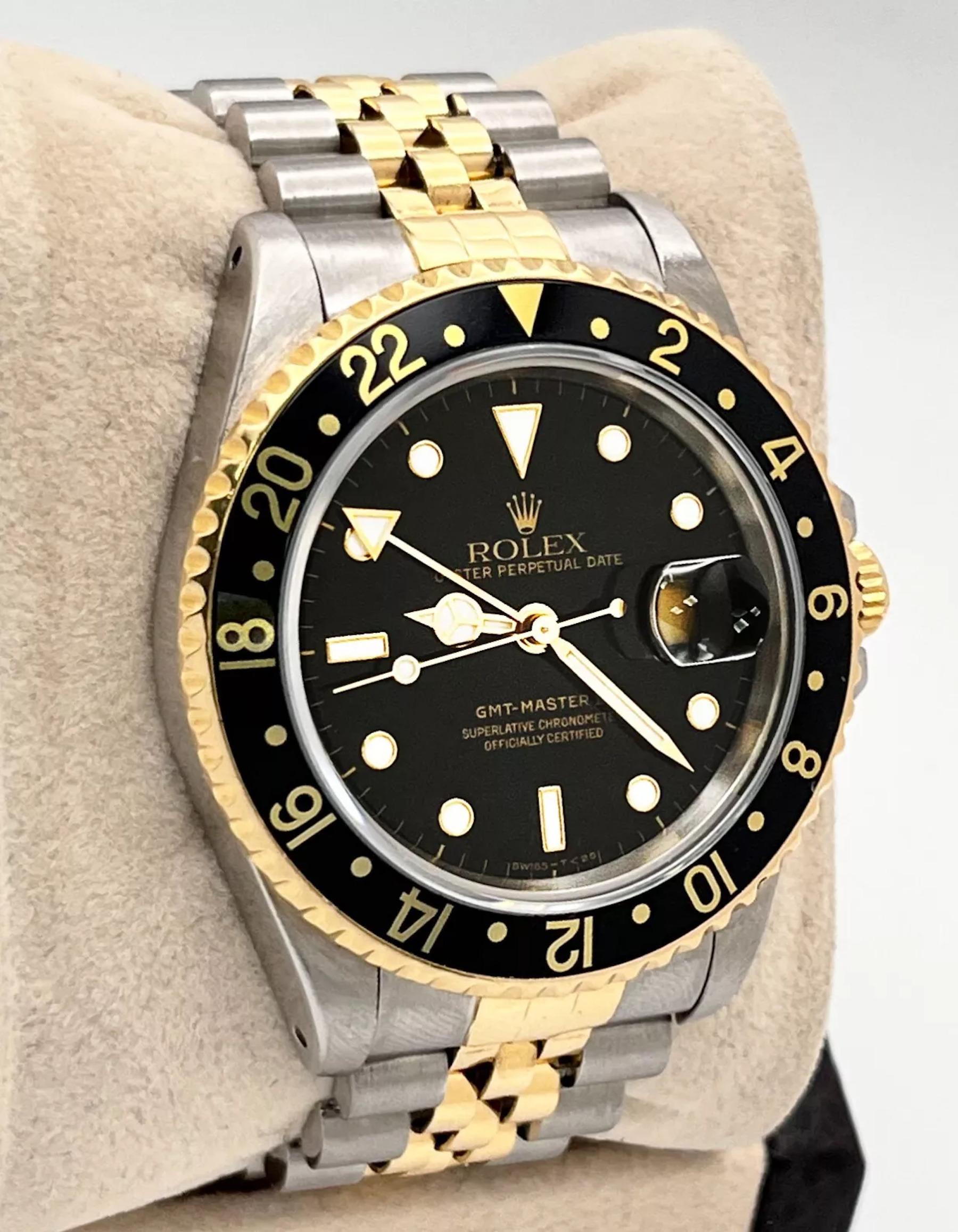 Rolex GMT Master II 16713 40mm Black Dial 18K Yellow Gold Stainless Steel In Excellent Condition In San Diego, CA