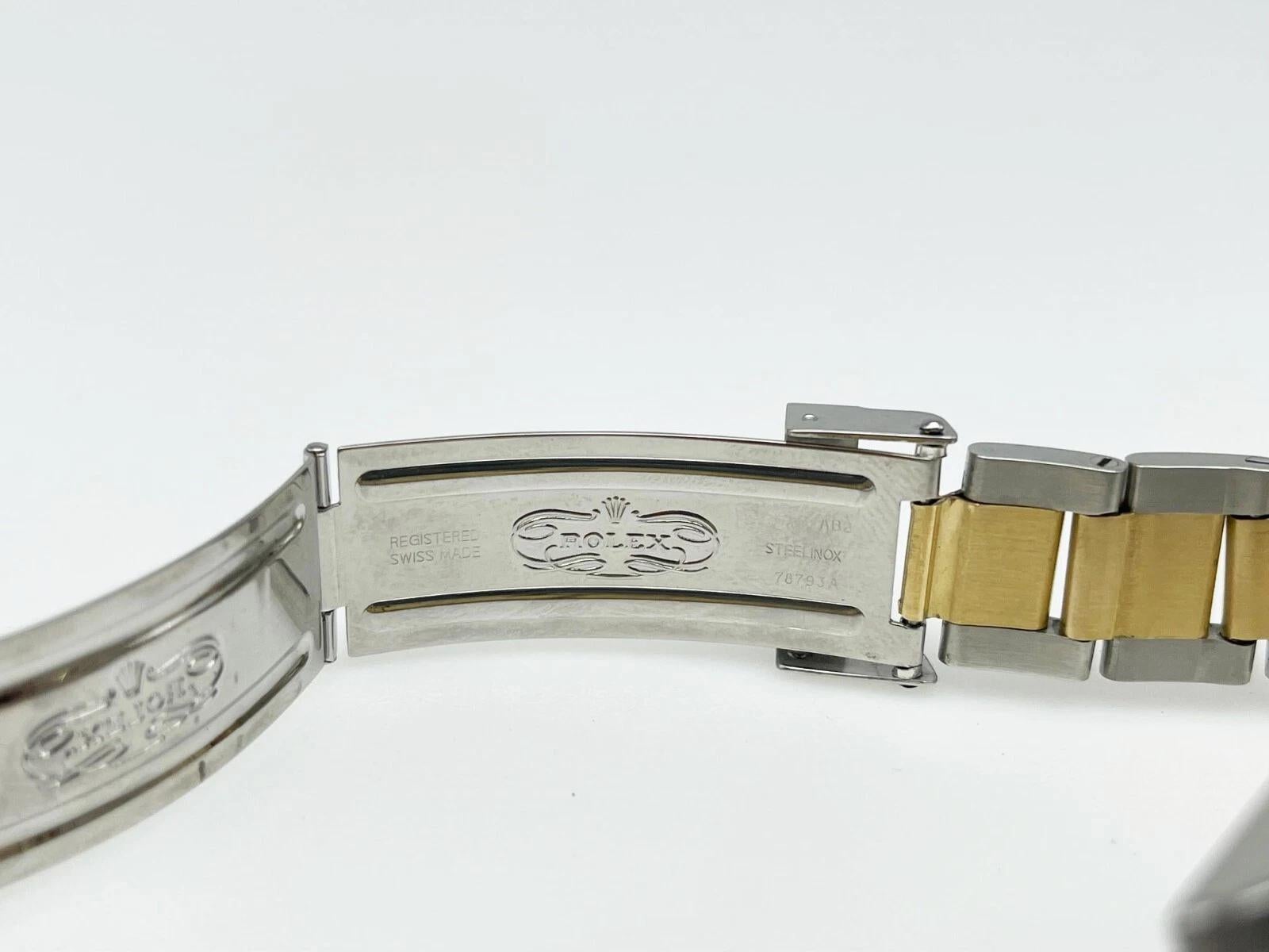 Rolex GMT Master II 16713 Schwarzes Zifferblatt 18K Gelbgold Stahl 40mm Box Papier 2006 im Angebot 1