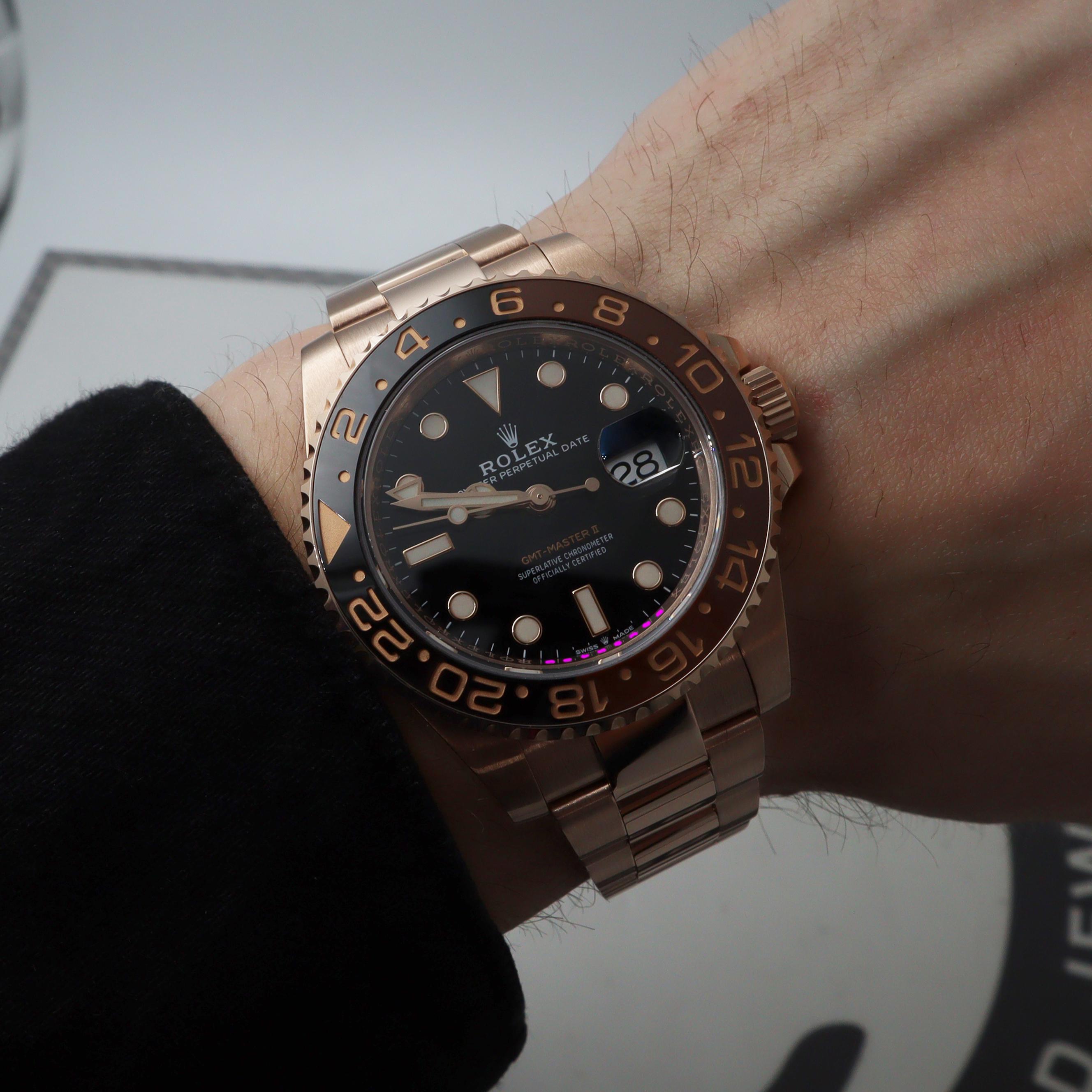 Rolex GMT-Master II 18K Rose Gold Root Beer Black Dial Mens Watch 126715CHNR In Excellent Condition For Sale In New York, NY