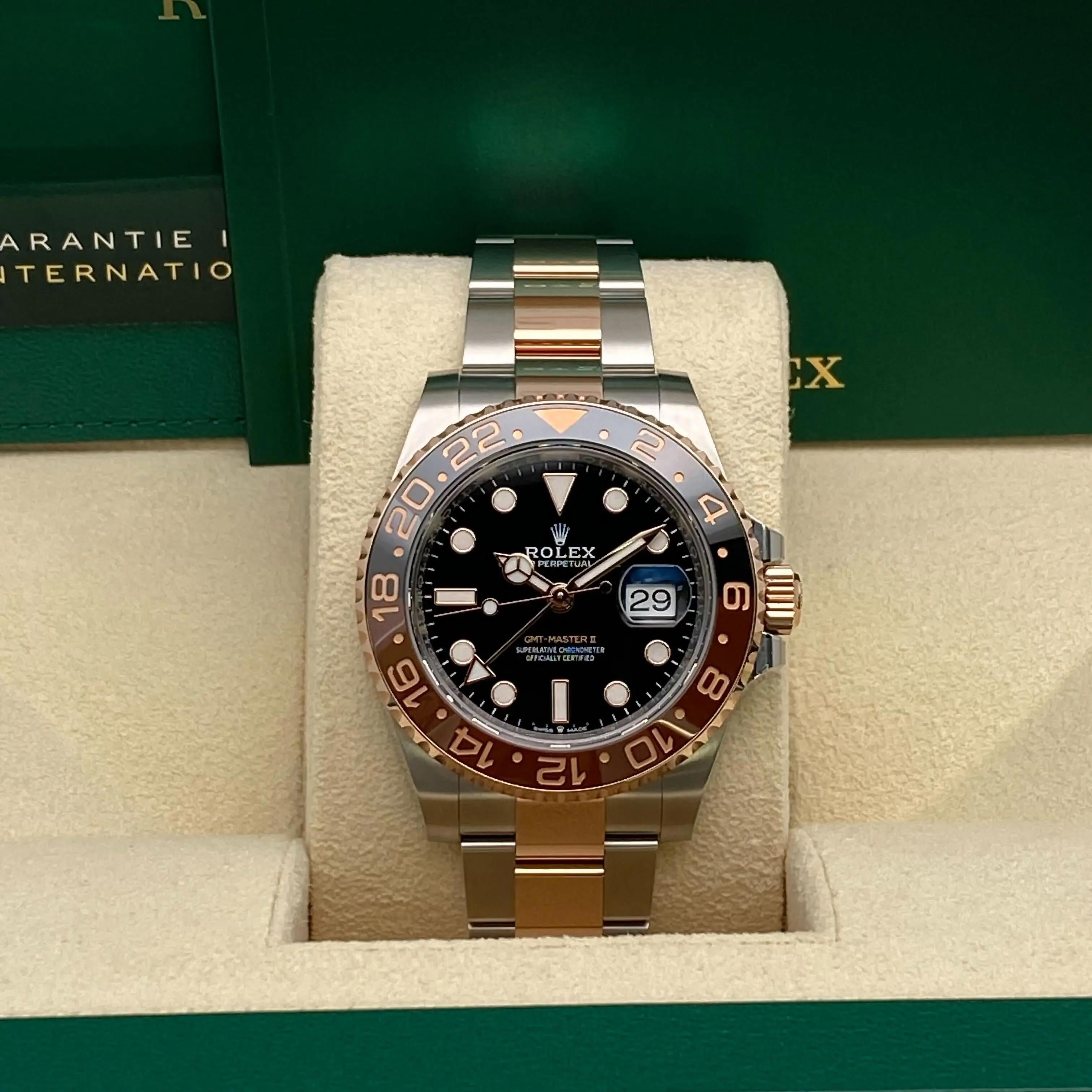 Rolex GMT-Master II 18K Roségold Stahl Schwarzes Zifferblatt Herrenuhr 126711CHNR im Zustand „Hervorragend“ im Angebot in New York, NY