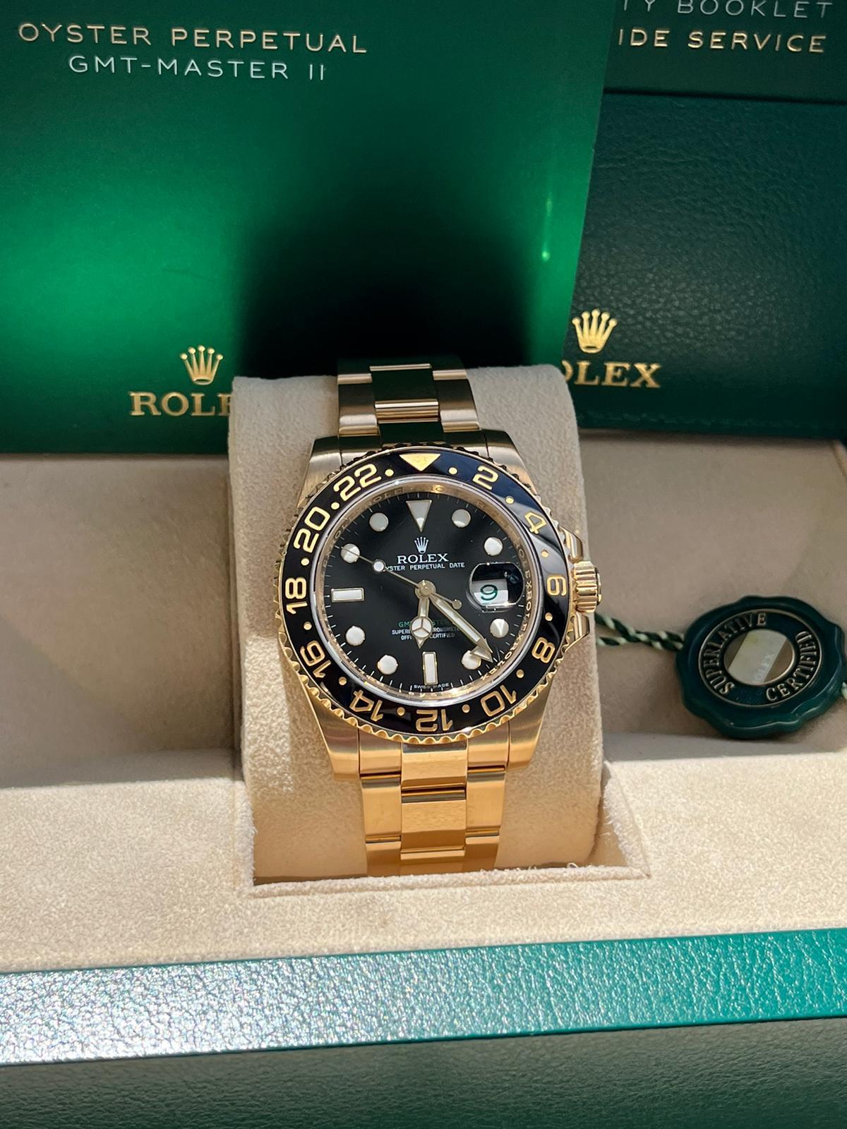 Montre homme Rolex GMT-Master II Oyster Automatic Black en or jaune 18 carats 116718 en vente 5