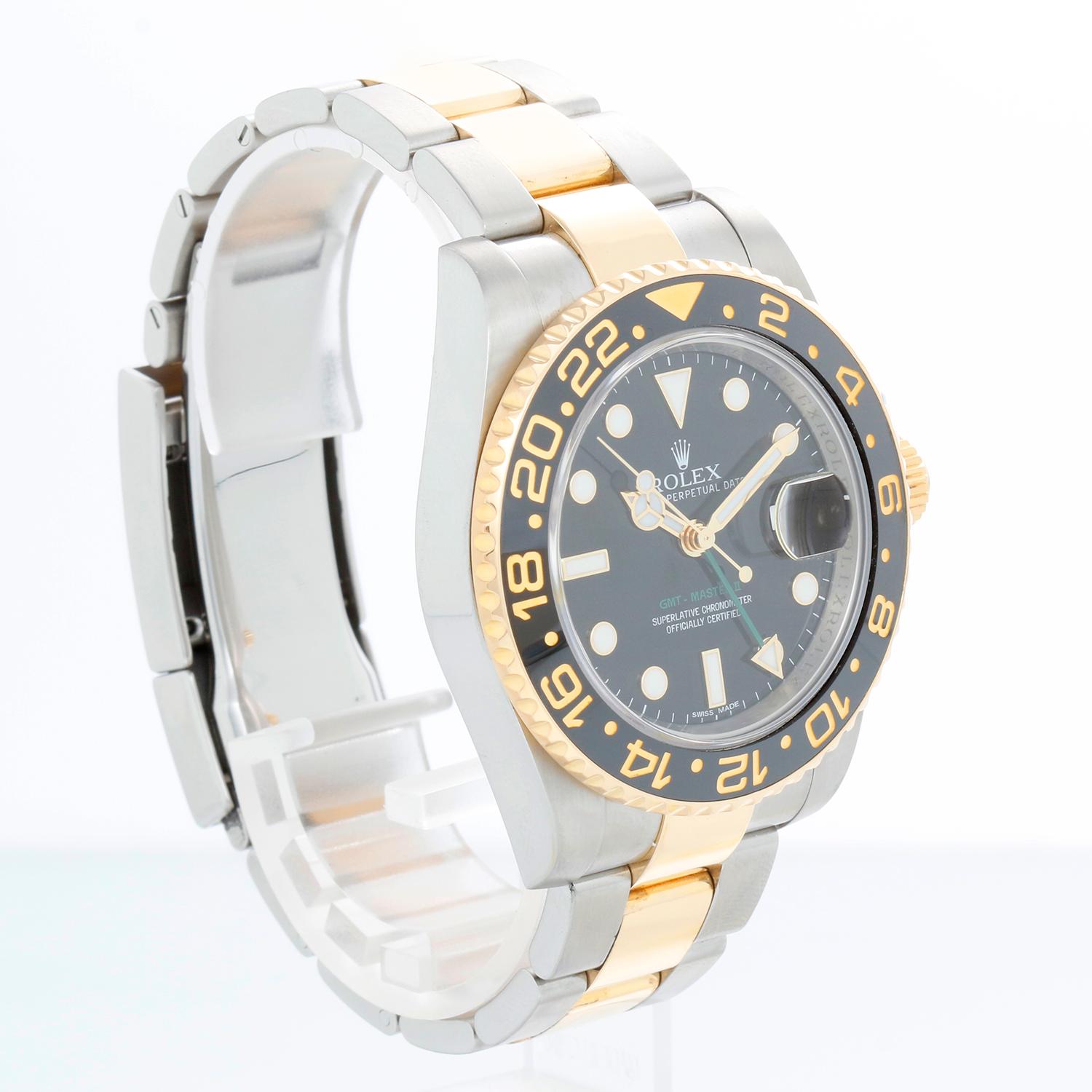Rolex GMT-Master II 2-Tone Men's Watch 116713 with Green GMT hand In Excellent Condition In Dallas, TX