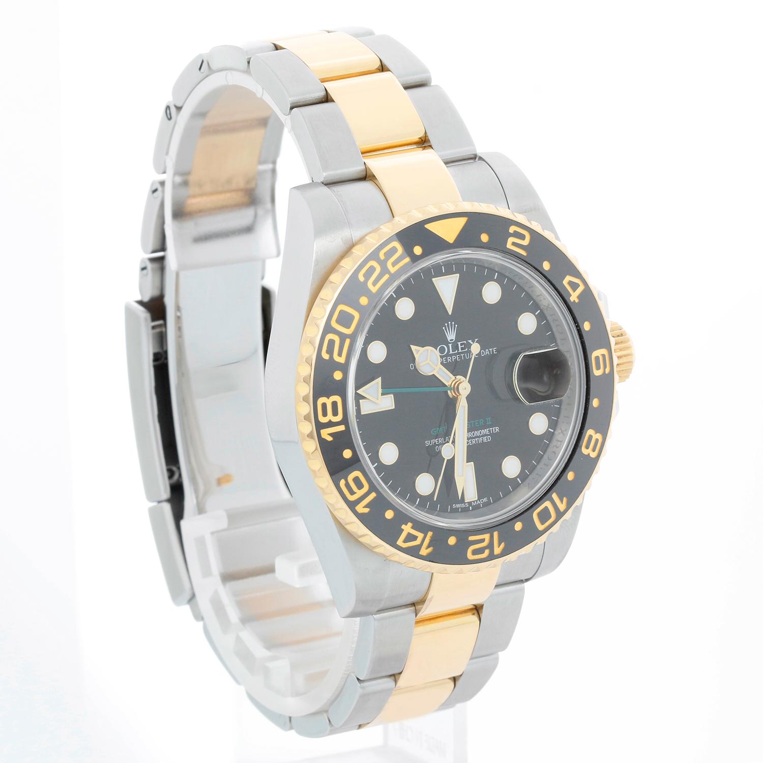 Rolex GMT-Master II 2-Tone Men's Watch 116713 with Green GMT hand In Excellent Condition For Sale In Dallas, TX
