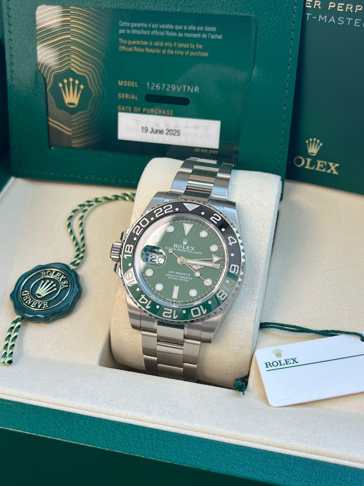 Rolex GMT-Master II 40mm Green Dial White Gold Oyster Bracelet Watch 126729VTNR For Sale 6
