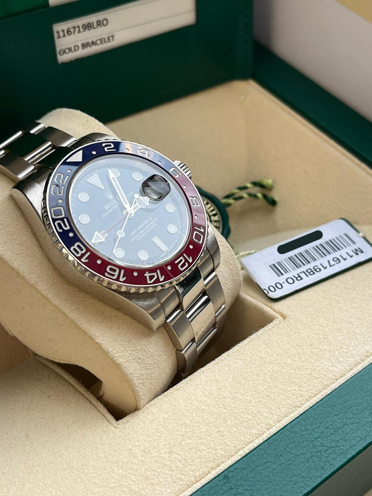 Rolex GMT-Master II 40mm Pepsi Black Dial 18K White Gold Oyster Watch 116719BLRO For Sale 3