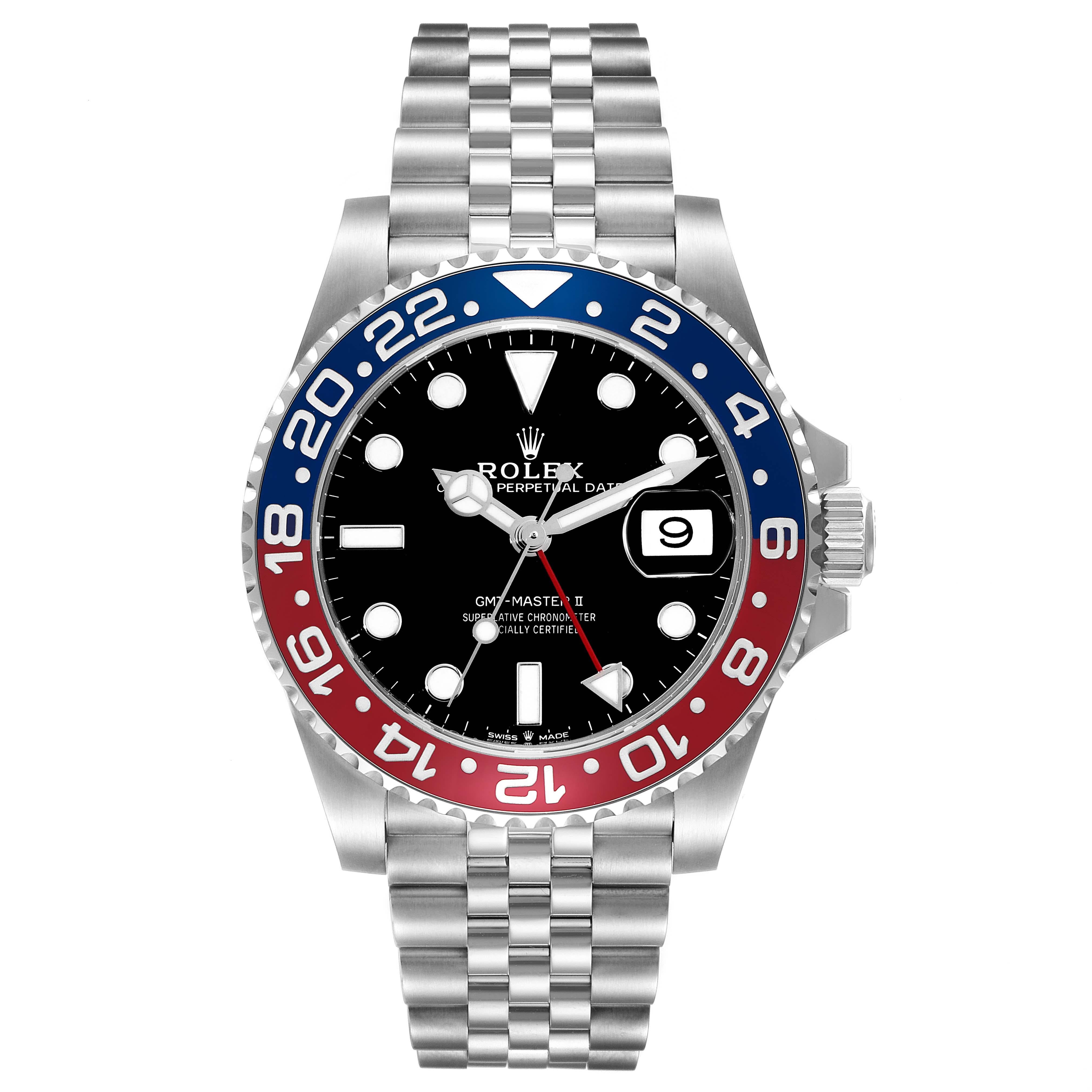 Rolex GMT Master II Blue Red Pepsi Bezel Steel Mens Watch 126710. Mouvement automatique à remontage automatique, officiellement certifié chronomètre. Boîtier en acier inoxydable de 40 mm de diamètre. Logo Rolex sur la couronne. Lunette tournante