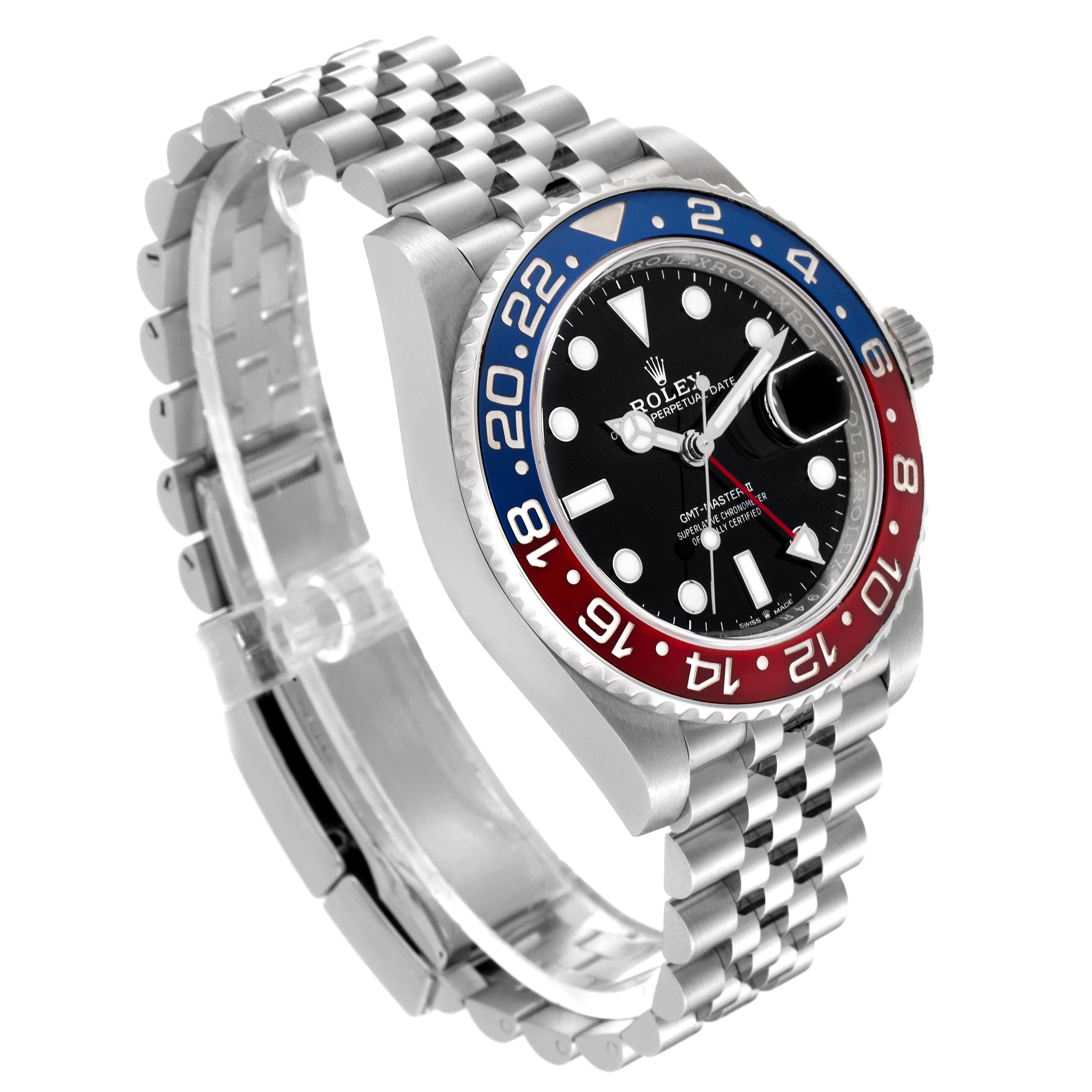Rolex GMT Master II avec lunette Pepsi bleue et rouge, montre pour hommes 126710 en vente 4