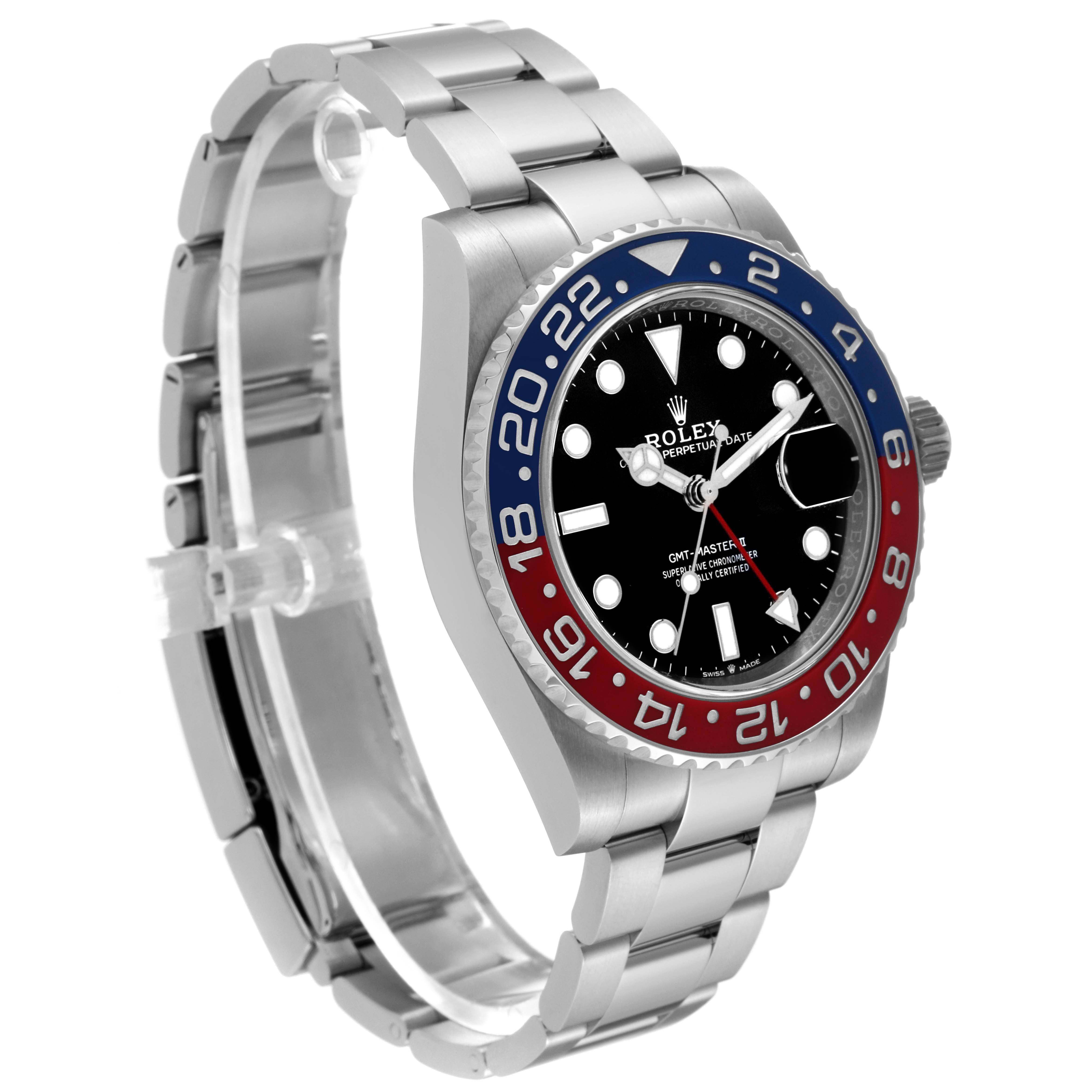 Rolex GMT Master II avec lunette Pepsi bleue et rouge, montre pour hommes 126710 en vente 5