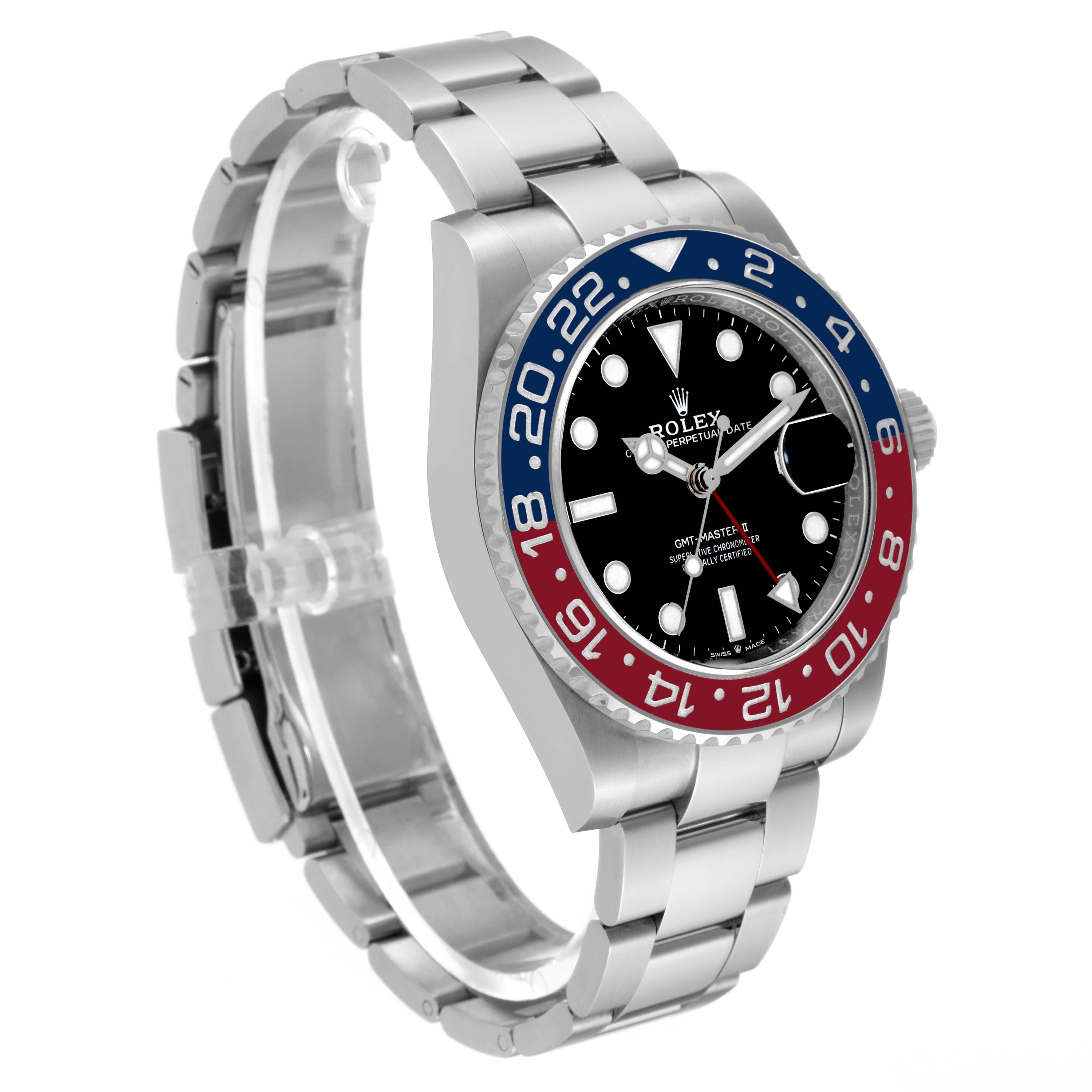 Rolex GMT Master II avec lunette Pepsi bleue et rouge, montre pour hommes 126710 non portée en vente 4