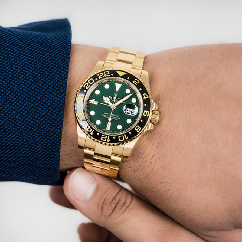 Rolex GMT-Master II Green Dial 116718LN For Sale 2