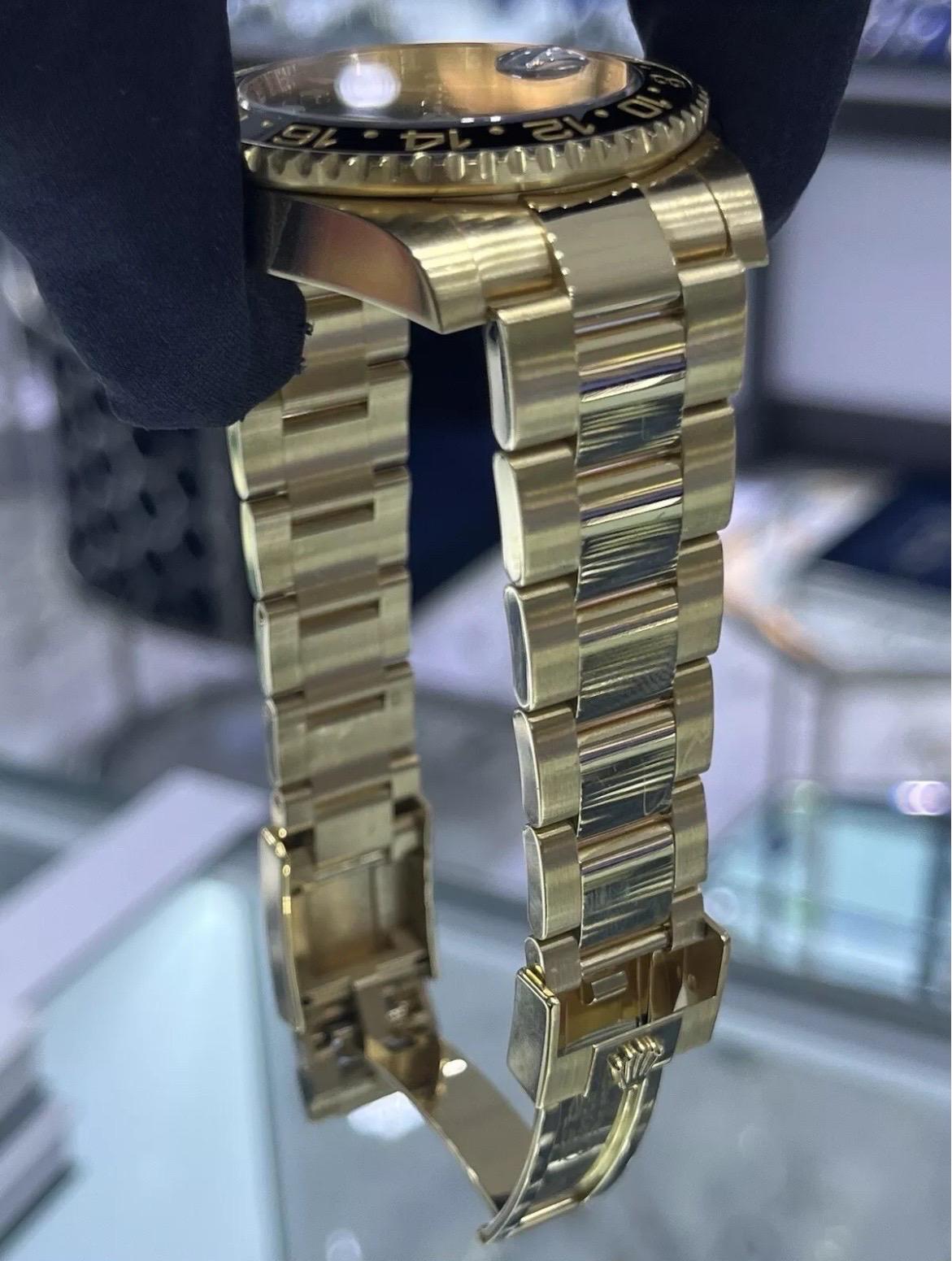 Rolex GMT-Master II Esfera VERDE Cerámica Negra Oro Amarillo 18K 40mm Oyster 116718 en venta 11