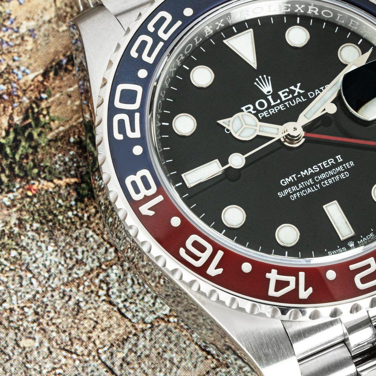 Rolex GMT-Master II Pepsi 126710BLRO 2025 im Zustand „Hervorragend“ im Angebot in Mayfair, London, London