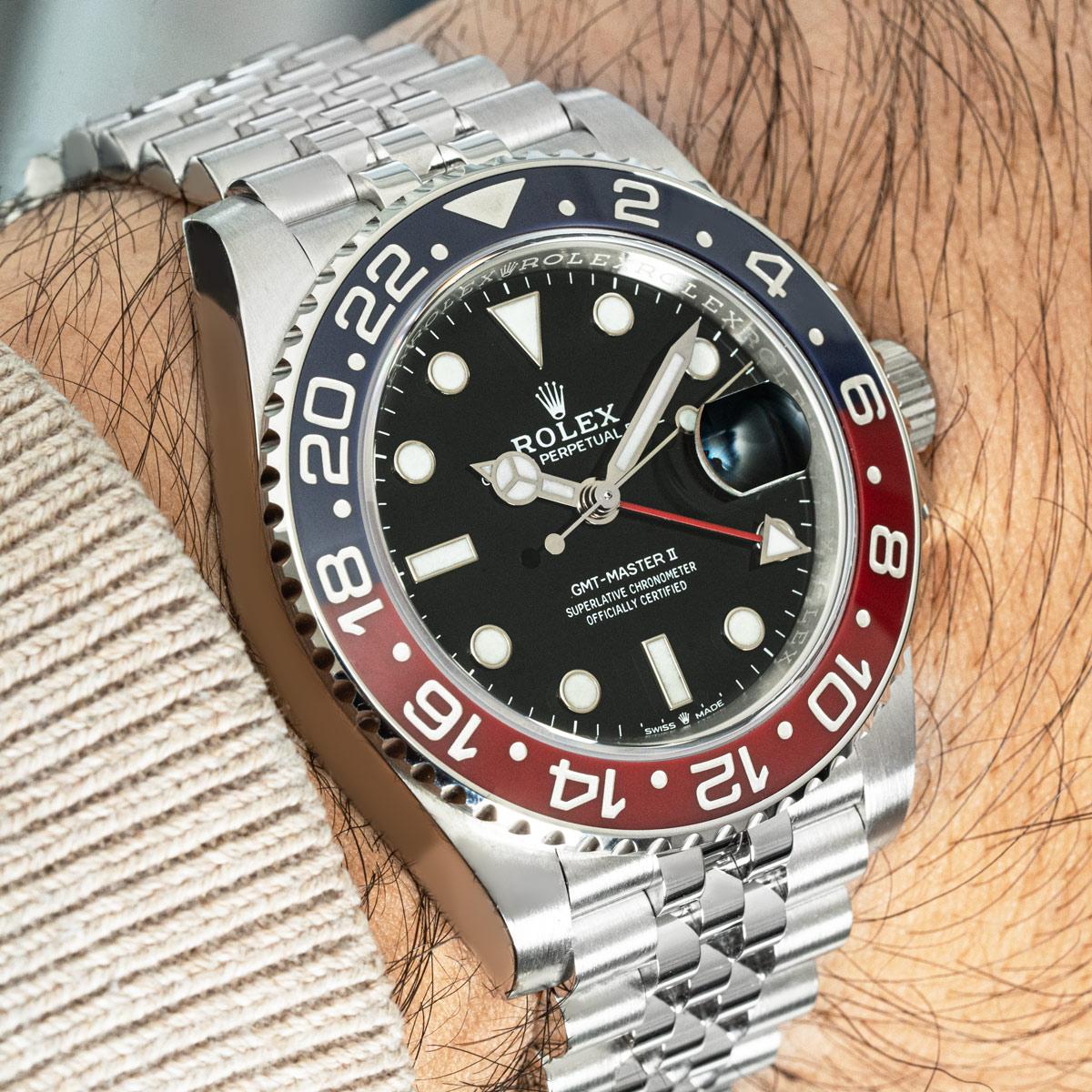 Modern Rolex GMT-Master II Pepsi 126710BLRO For Sale