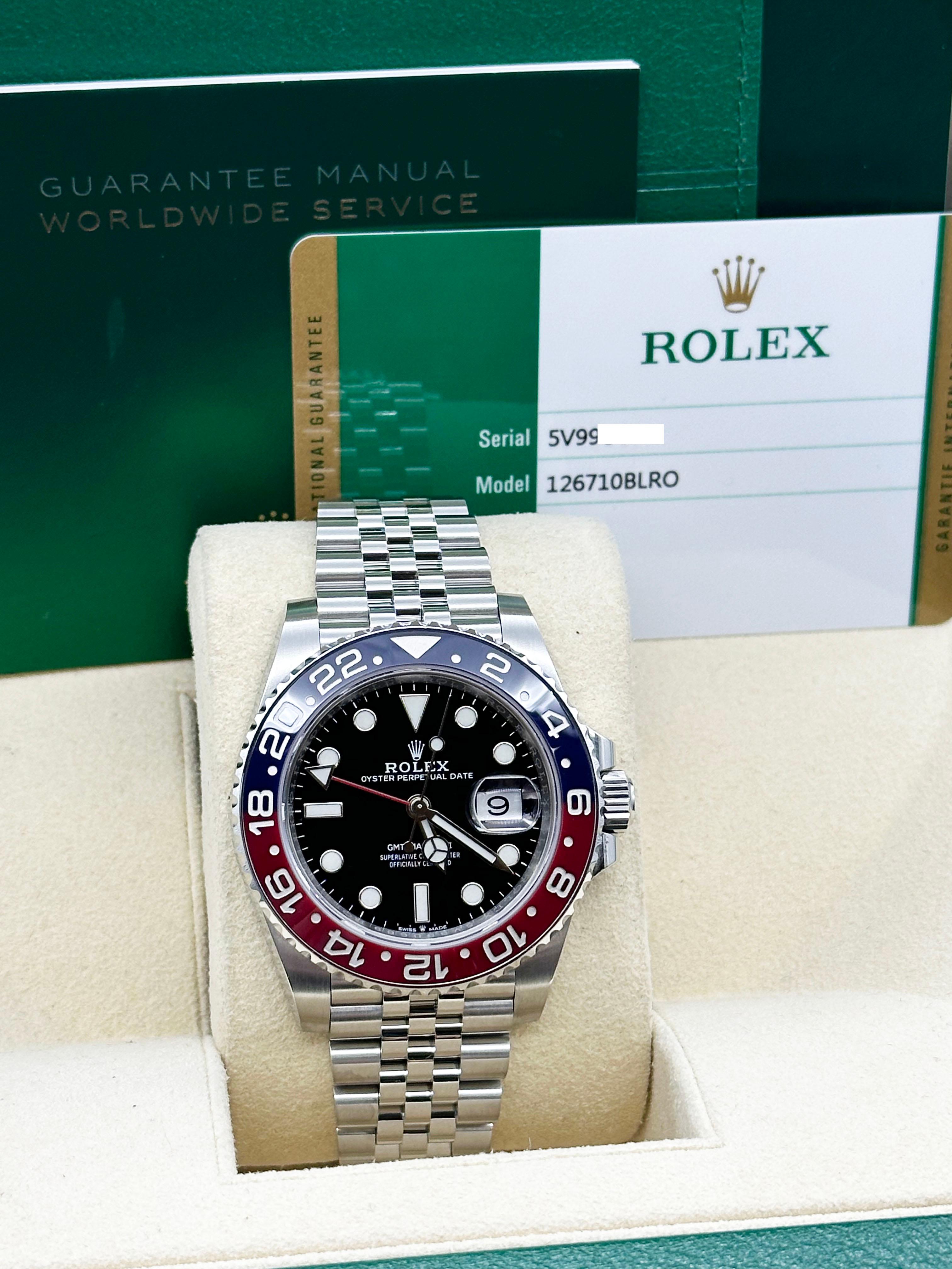 Rolex GMT Master II Pepsi Jubilee 126710BLRO Bisel Cerámico Caja Inoxidable Papel en Excelente Estado en San Diego, CA