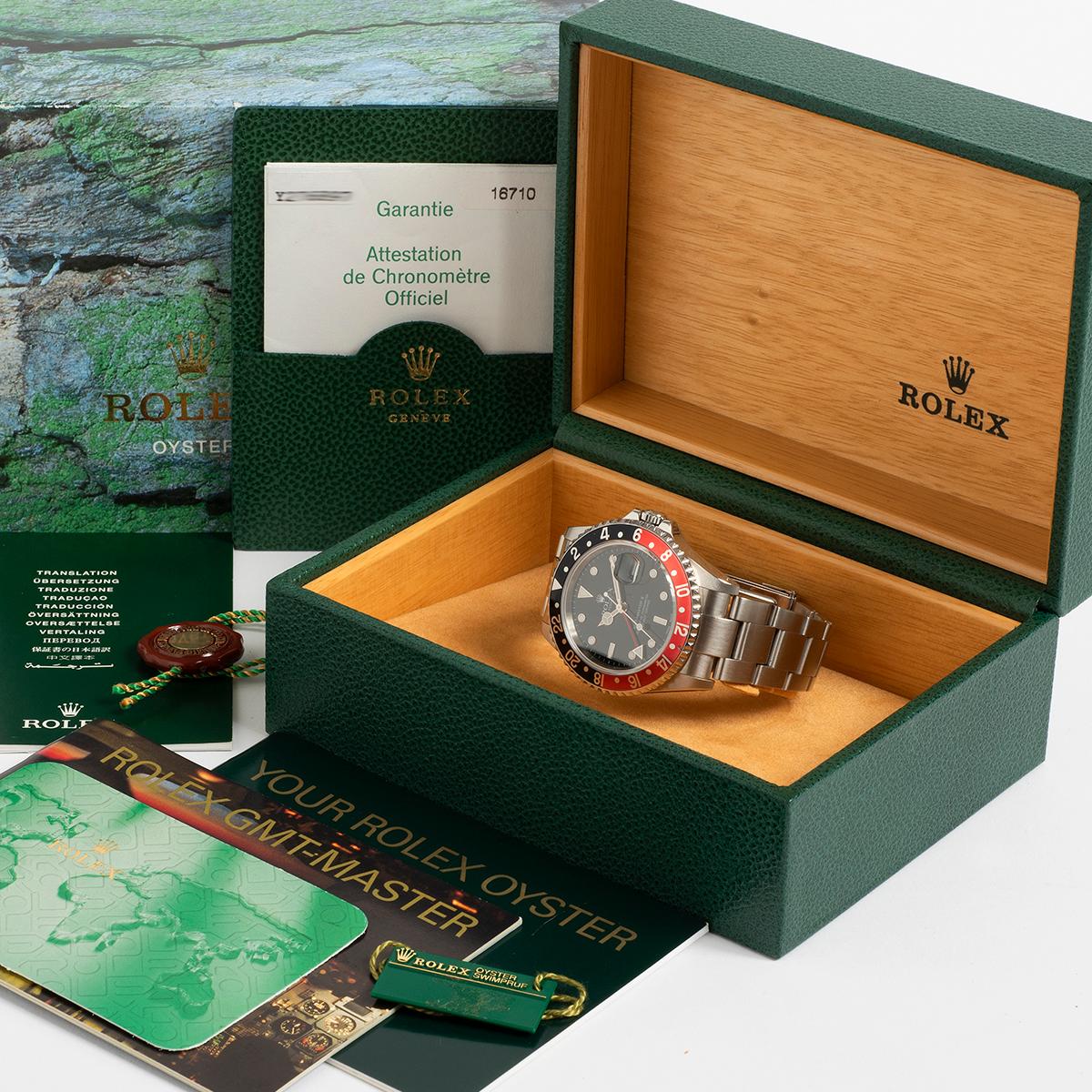 Our classic and neo vintage Rolex GMT Master II ,reference 16710 with 40mm stainless steel case and stainless steel Oyster bracelet with 'coca cola / coke' bezel insert (black and red) which is patinated. This GMT Master II is presented in very