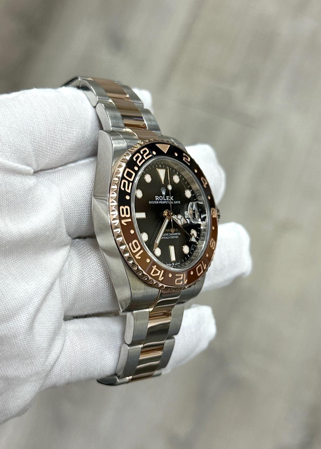 Rolex GMT Master II Root Beer 126711CHNR Ceramica Oro Rosa 18K Acciaio Scatola Libretto in vendita 2