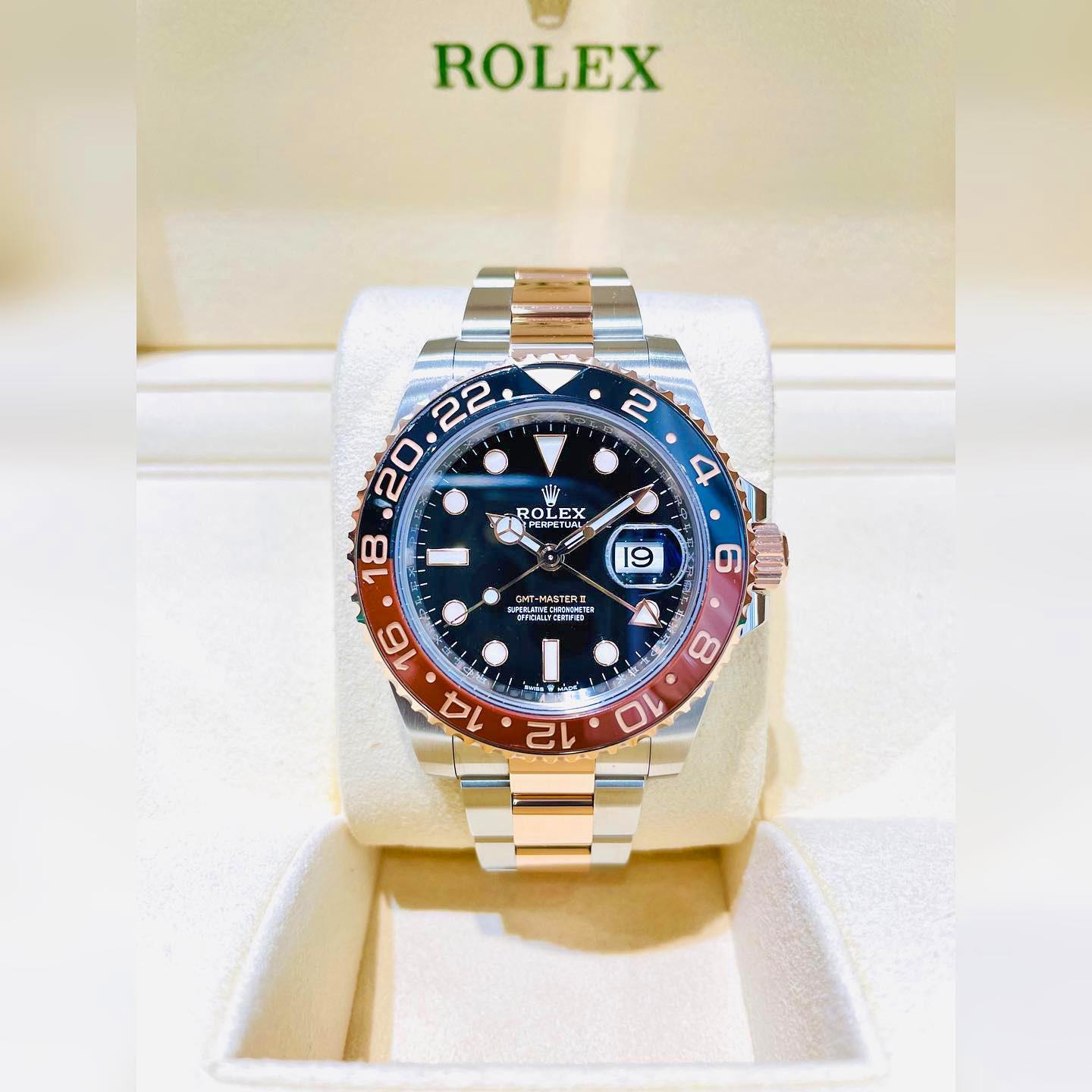 The watch is complete with the original Rolex Box and Warranty card dated 2022.

The Oyster Perpetual GMT-Master II in Everose Rolesor aka Rootbeer with a Two-Tone Oyster bracelet.

Reference 126711CHNR

MODEL CASE: Oyster, 40 mm, Oystersteel and