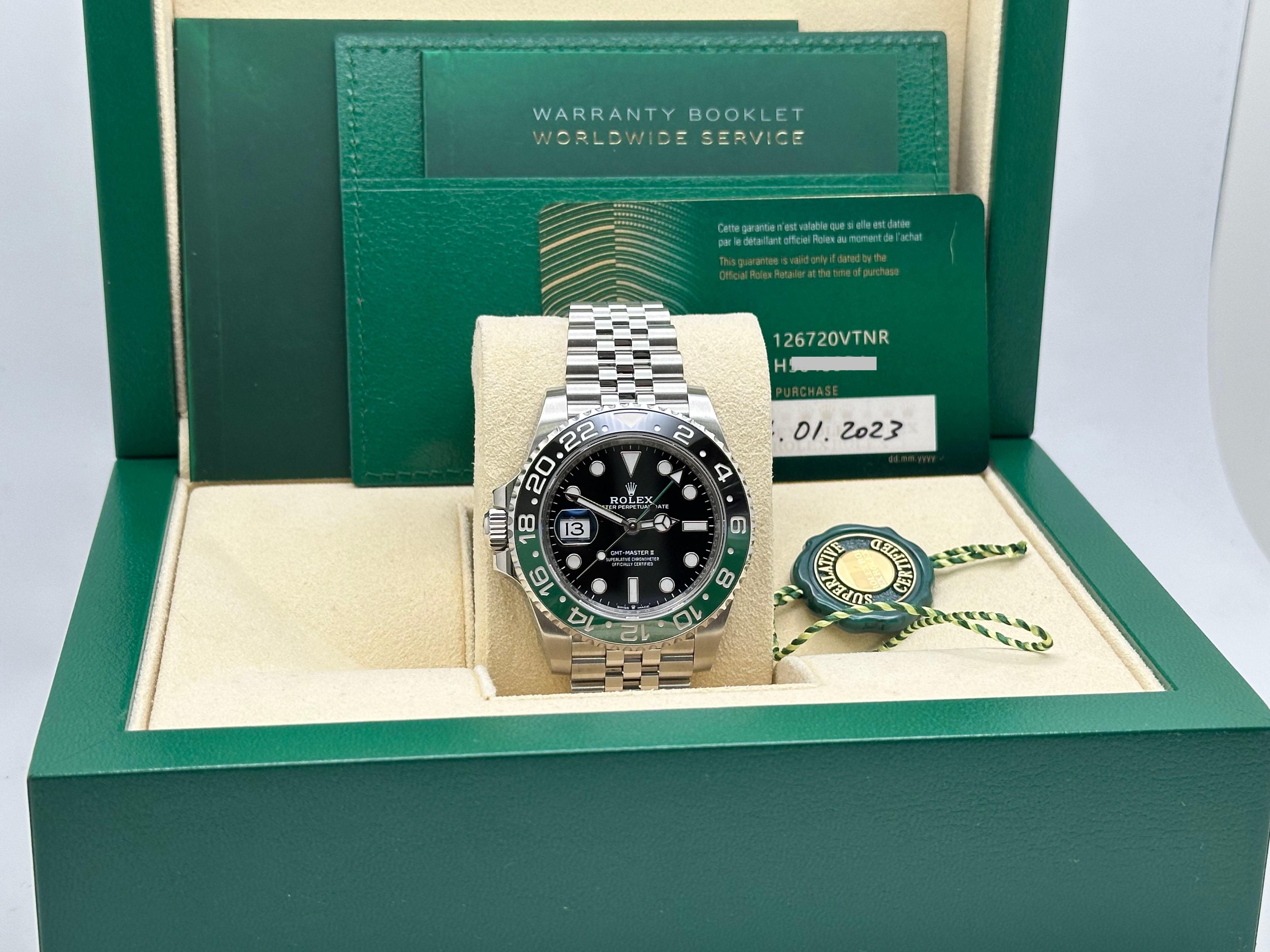 Style Number: 126720VTRN



Serial: H5043***



Year: 2023

 

Model: Rolex GMT Master II 

 

Case Material: Stainless Steel 

 

Band: Stainless Steel Jubilee Bracelet

  

Bezel: Green & Black 