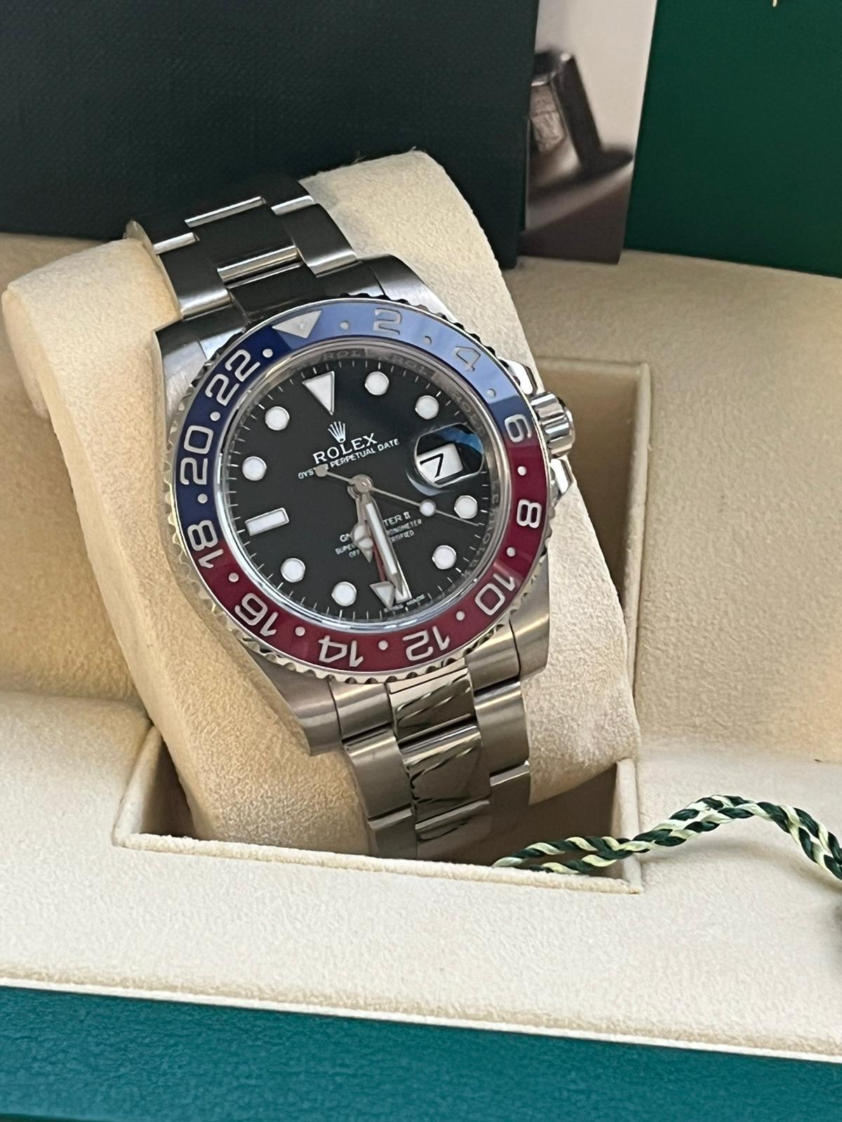 Moderniste Rolex GMT Master II Or blanc Cadran noir Lunette Pepsi Montre Homme 116719BLRO en vente