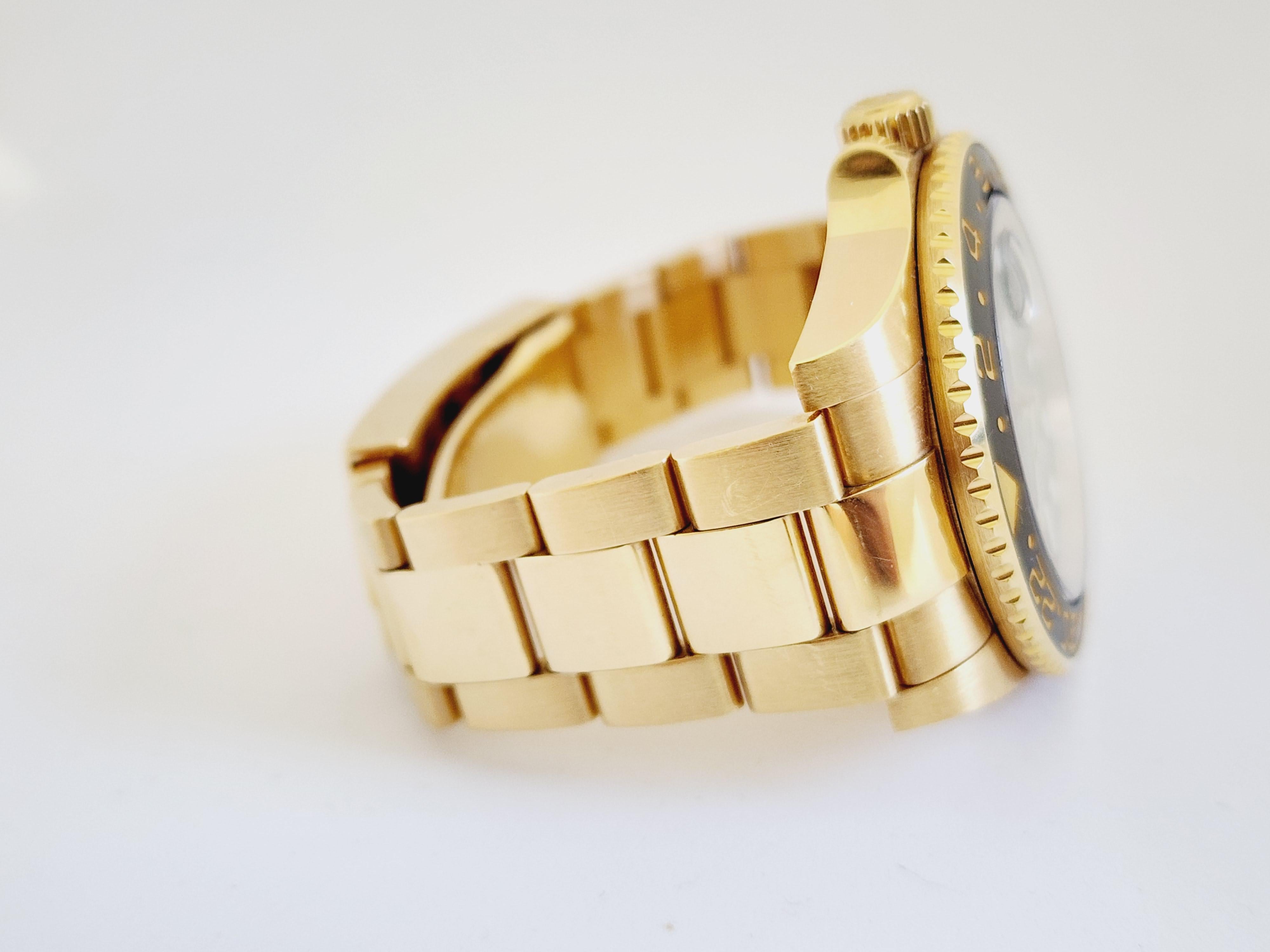 Rolex GMT-Master II Yellow Gold Green Dial & Black Ceramic Bezel Oyster Bracelet In Excellent Condition In Great Neck Plaza, NY