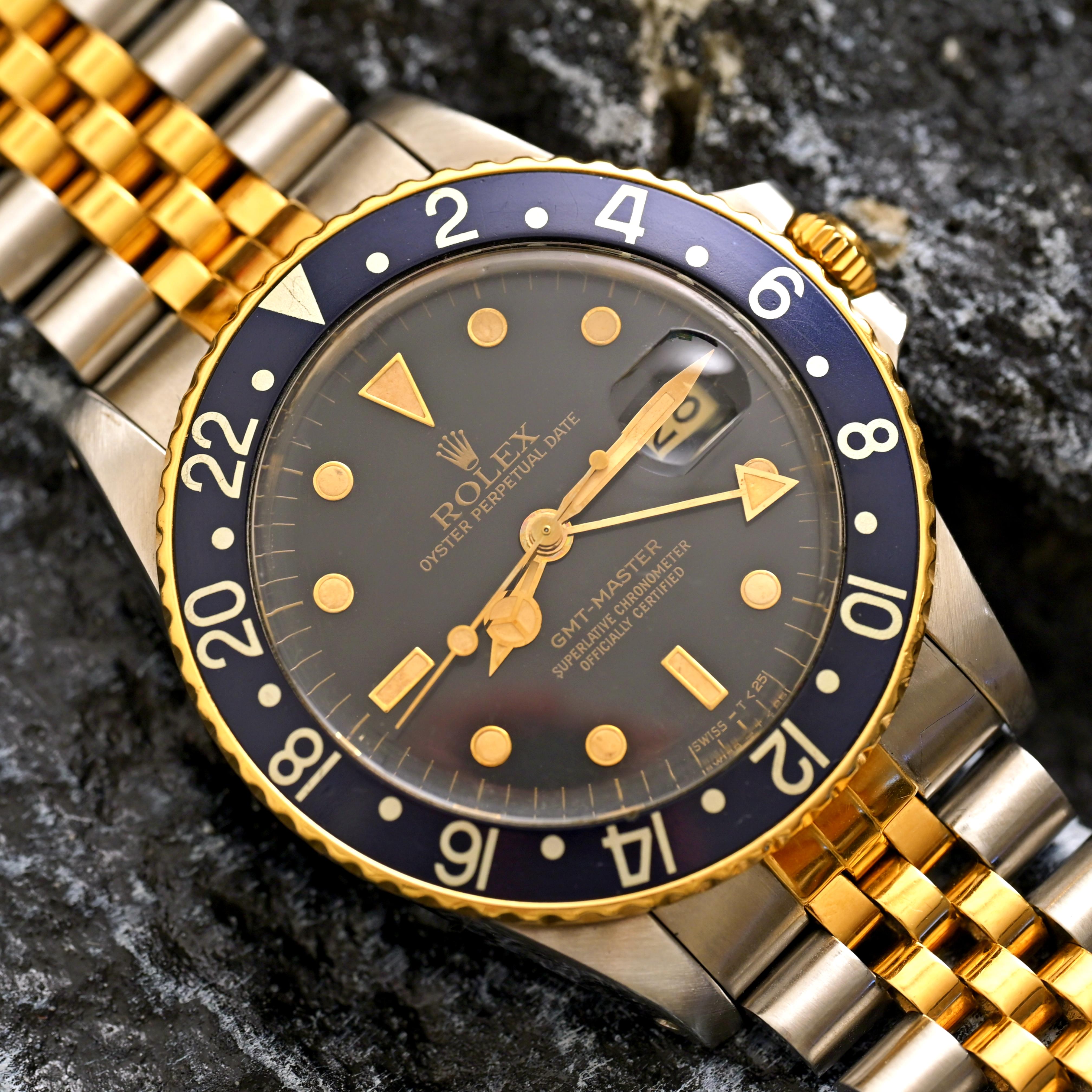 Rolex GMT-Master Two-Tones Black Dial 16753 Automatic Watch 1984 In Good Condition For Sale In Central & Western District, HK