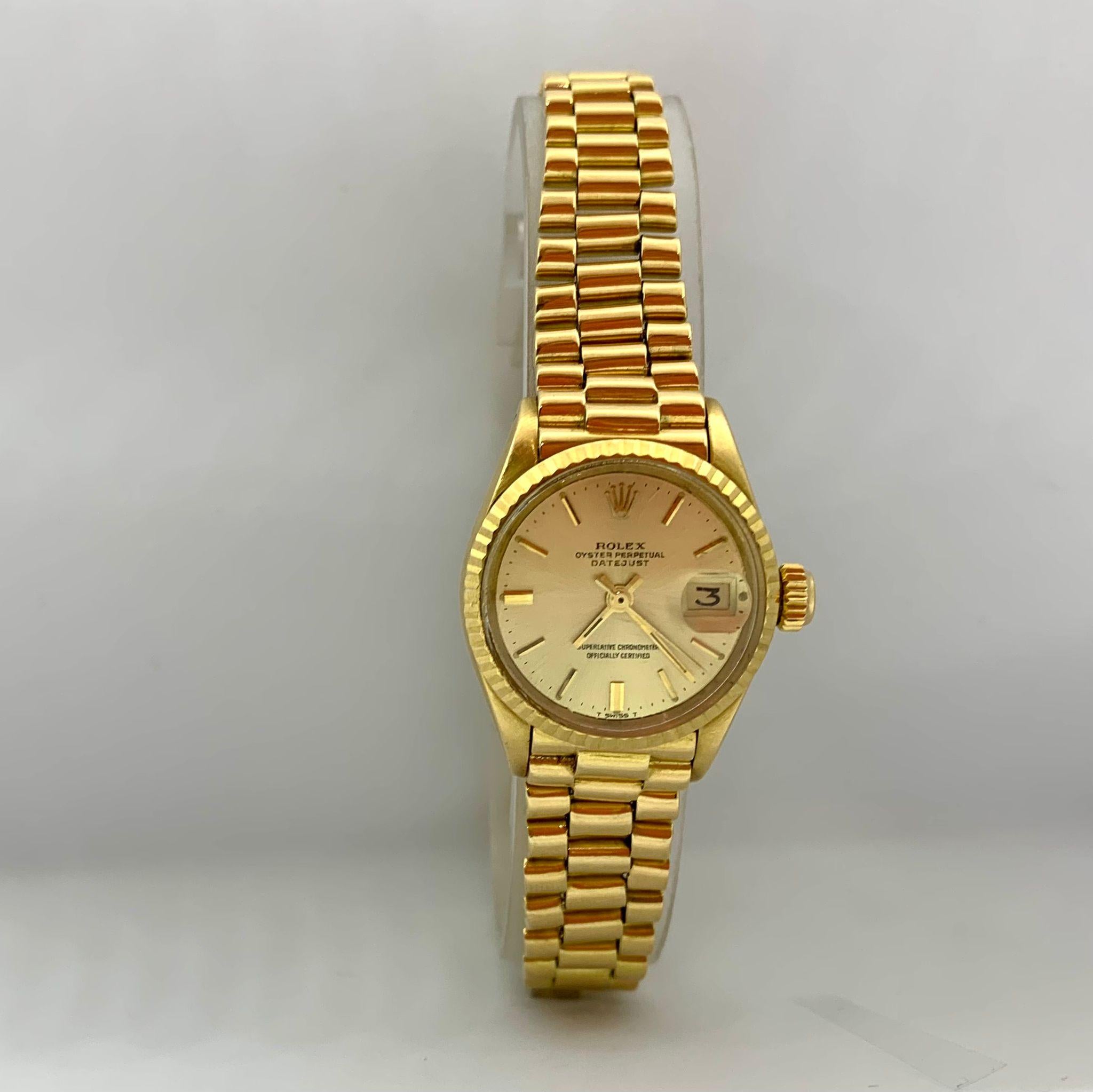Rolex Gold Oyster Perpetual Datejust 6917 For Women, 70's In Good Condition For Sale In VALLADOLID, ES