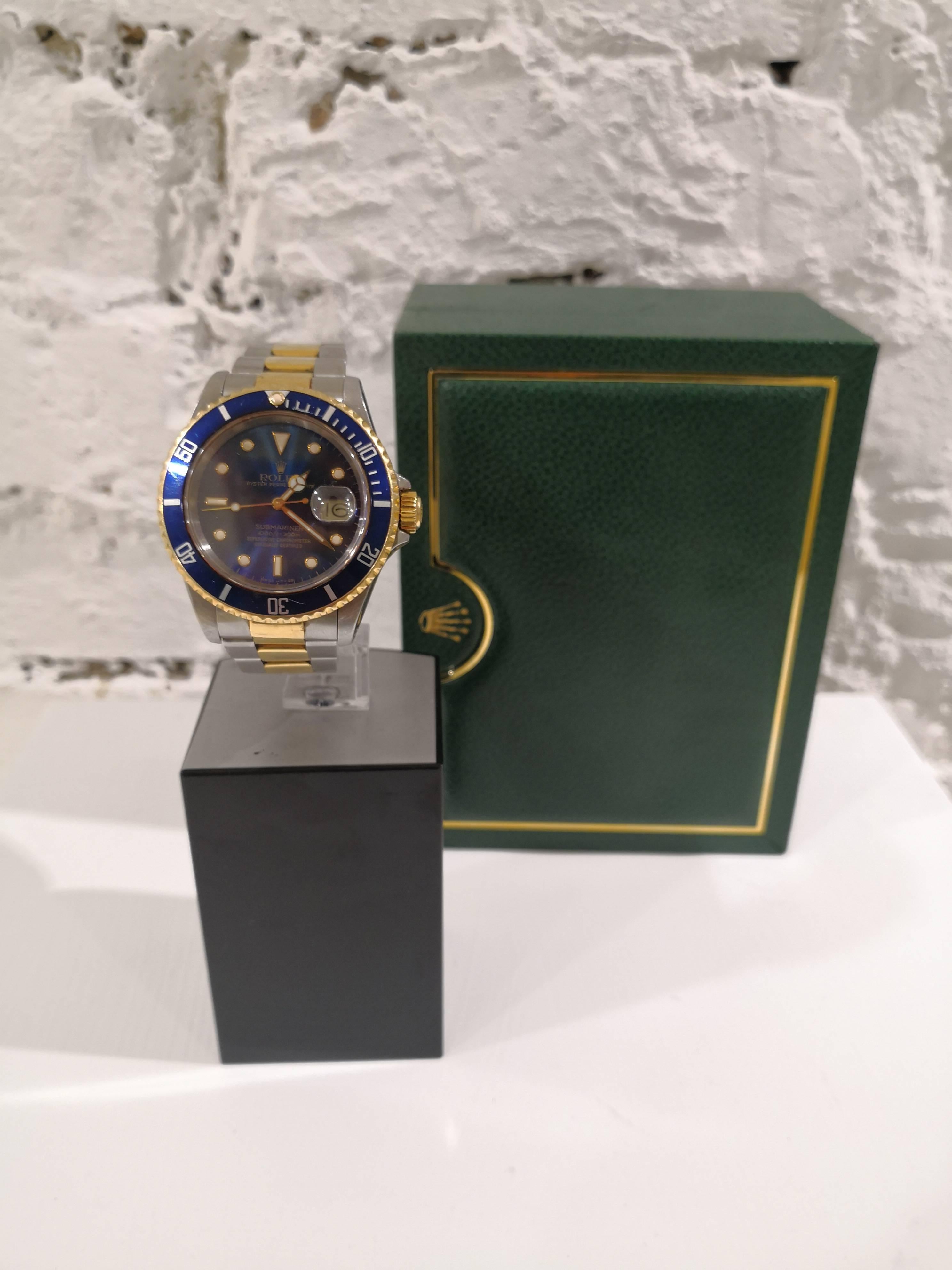 Rolex Gold Submariner Blue Stainless Steel and 18 Karat Yellow Gold Men’s

date: 24/12/1988
