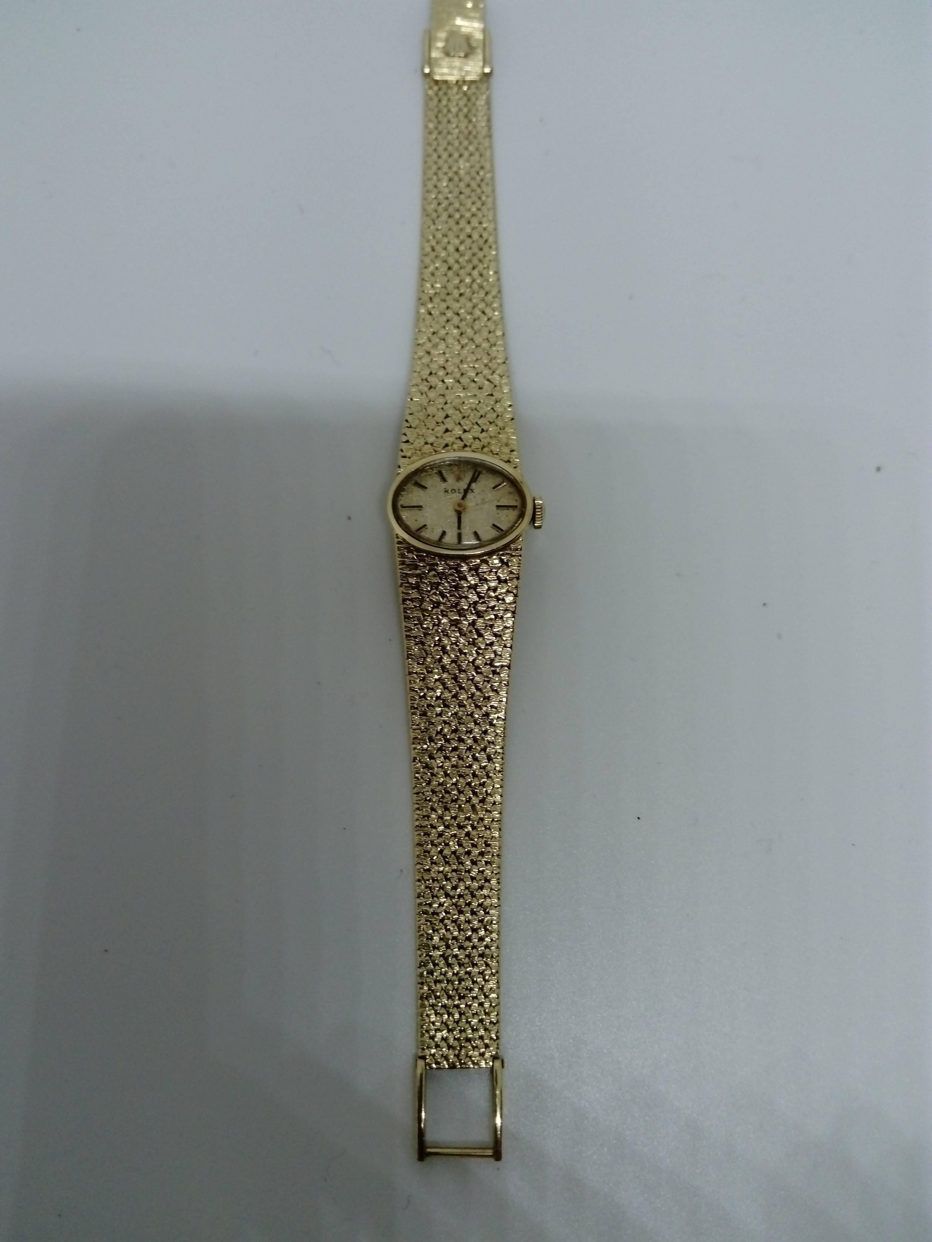 Rolex Vintage woman
Cocktail watch. Gold case and bracelet.
Mechanical
18 x 14mm
Perfect condition
1 year warranty