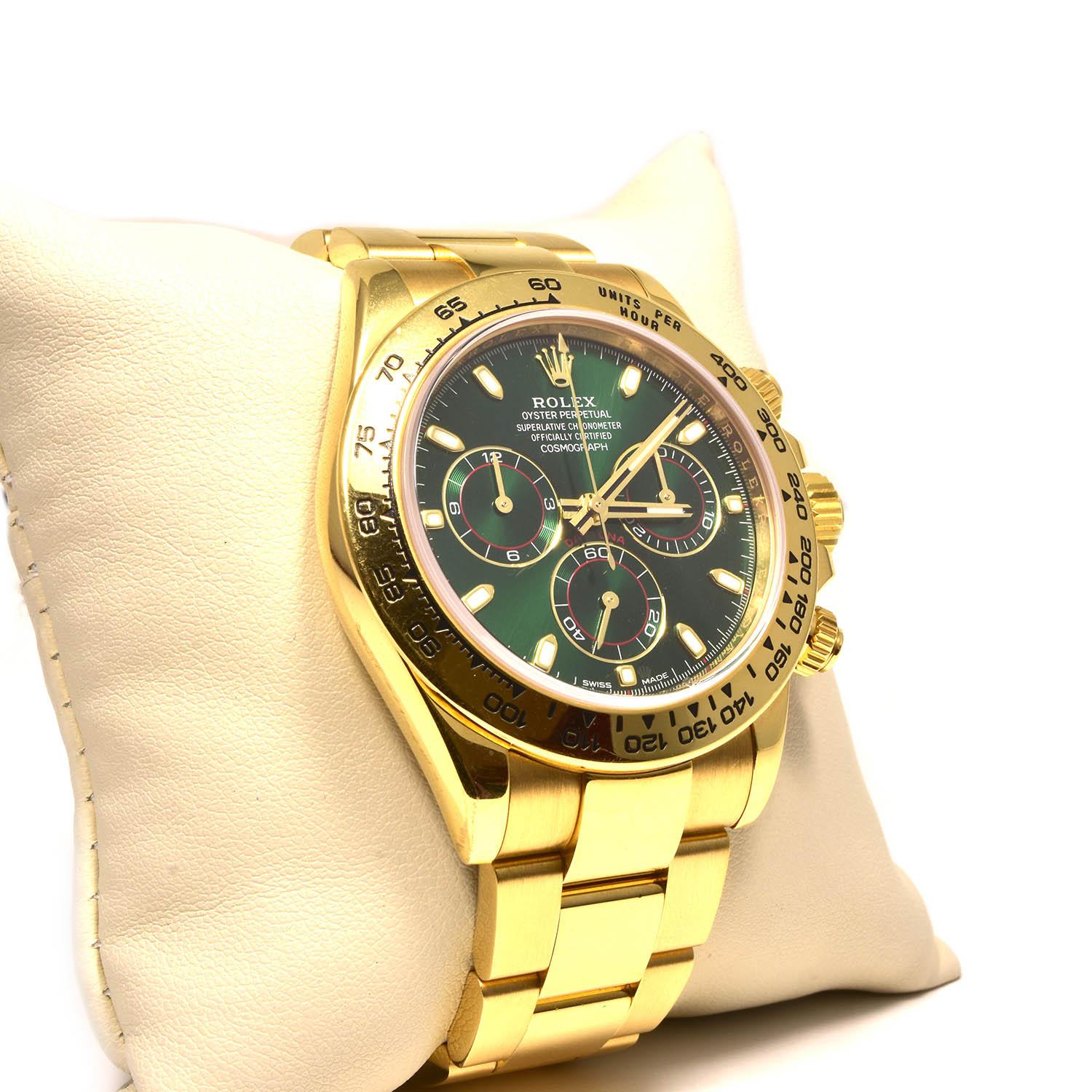 Rolex Green Daytona 116508 in Gold on Oyster Bracelet Original Green Dial In Excellent Condition In Miami, FL